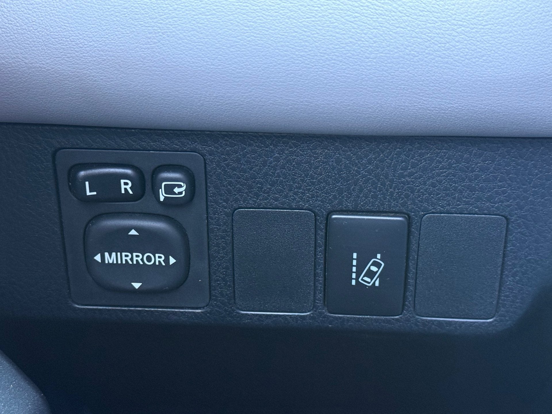 Foto 18 van Toyota RAV4 2.0 VVT-i AWD Executive