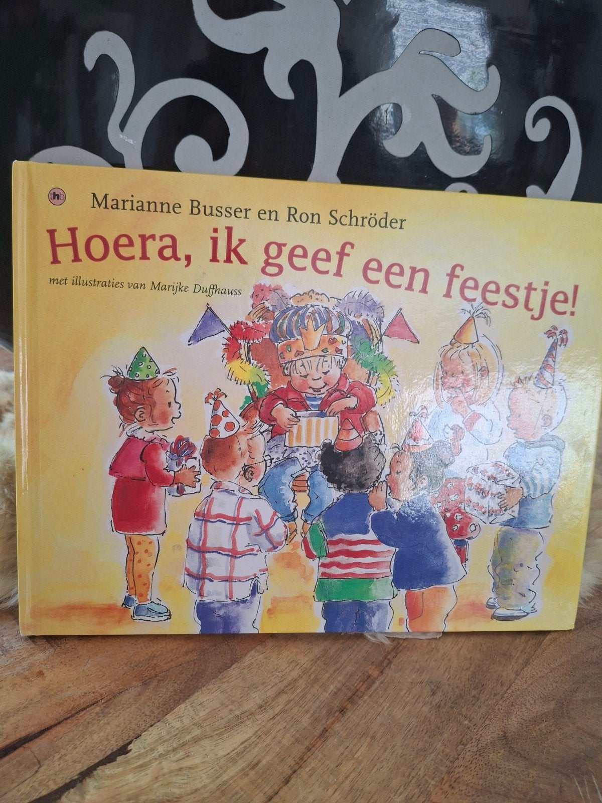 Hoera, ik geef een feestje! - Marianne Busser & Ron Schröder, Ophalen of Verzenden, Gelezen, Marianne Busser en Ron Schröder