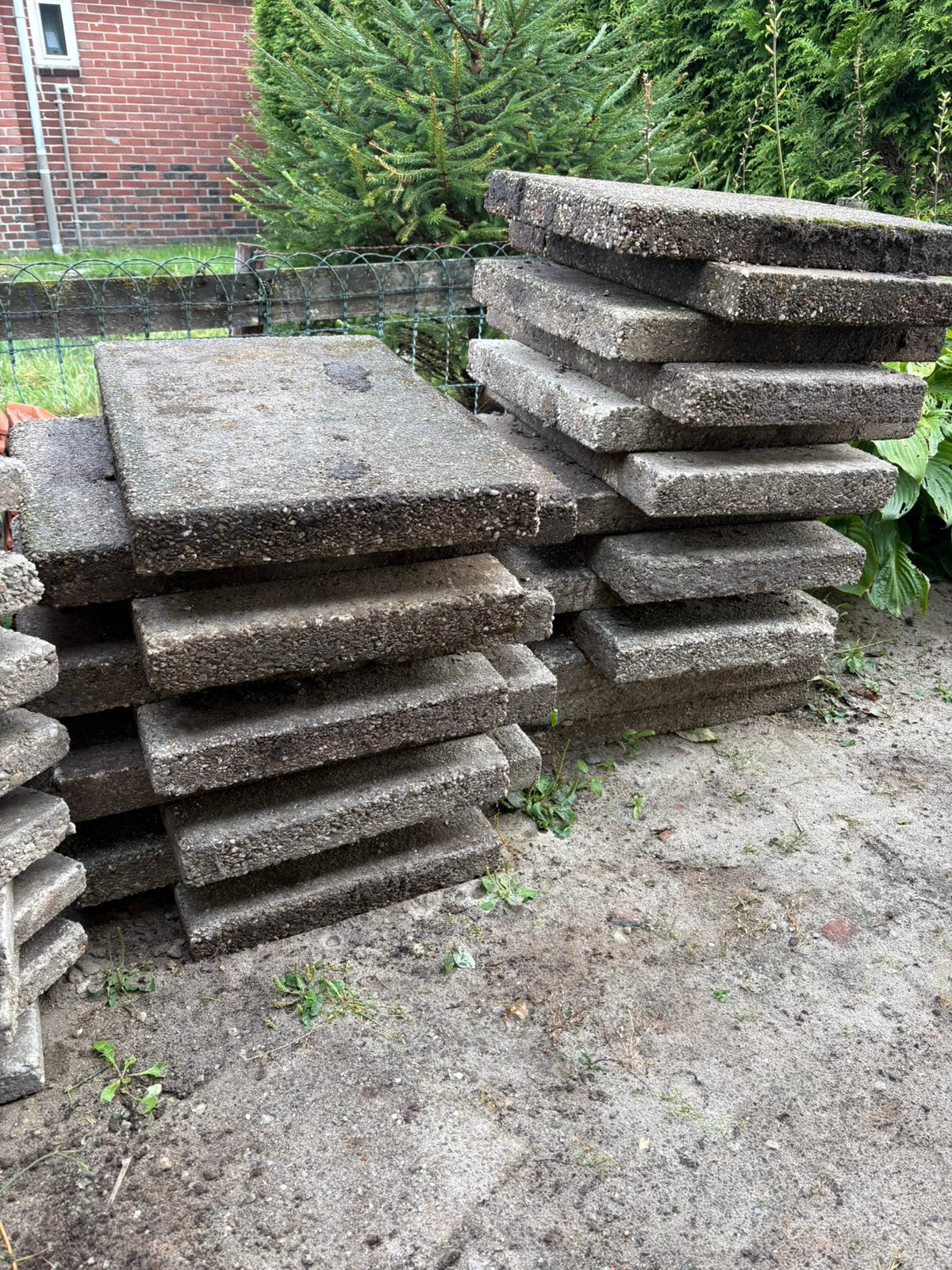 Gratis af te halen: Grote stoeptegels 40x60, Tuin en Terras, Tegels en Klinkers, Ophalen, Zo goed als nieuw, Beton, Terrastegels