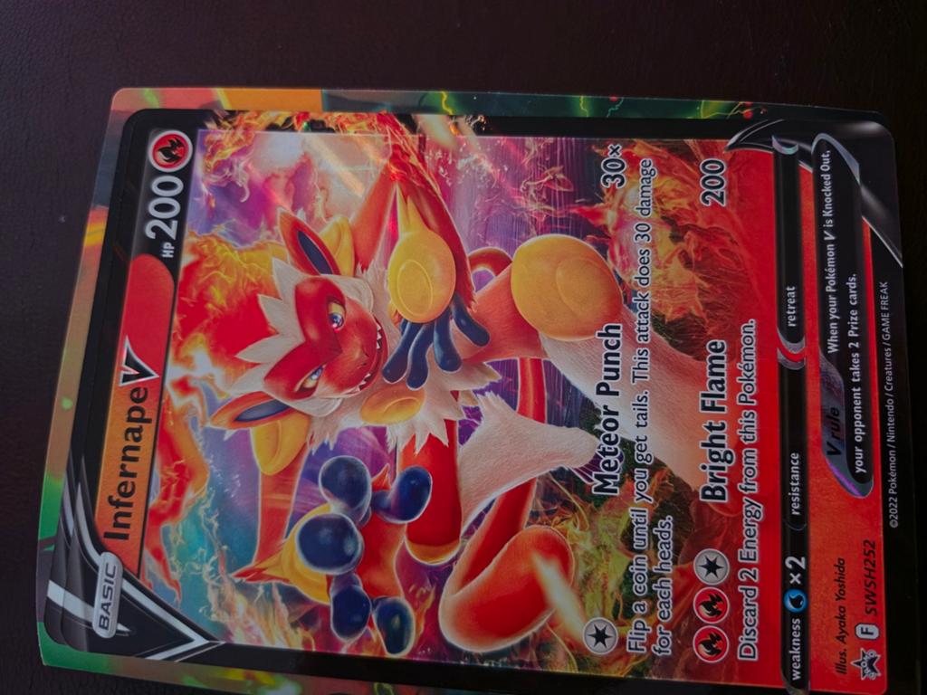 Oversized Pokémon Kaarten - Pikachu V, Infernape V, Boltund, Ophalen of Verzenden, Zo goed als nieuw, Meerdere kaarten, Foil