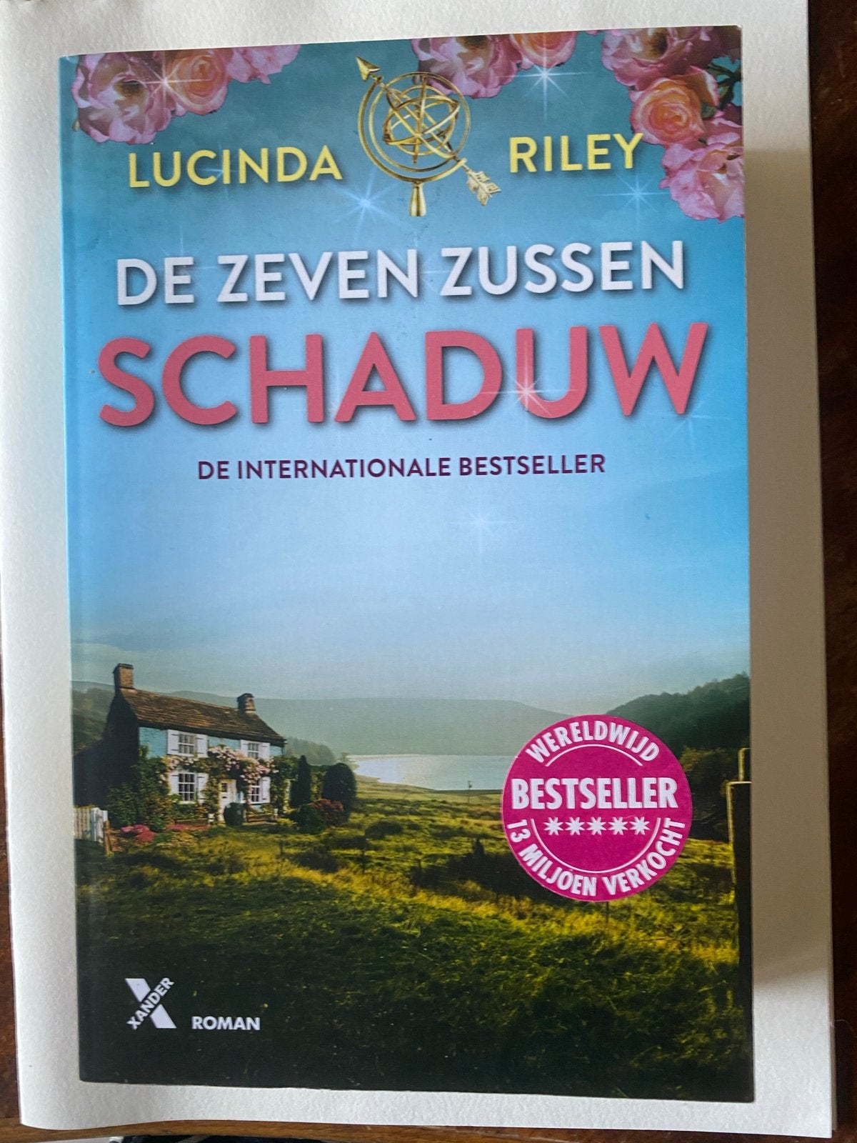 De Zeven Zussen: Schaduw - Lucinda Riley, Ophalen of Verzenden, Zo goed als nieuw, Nederland