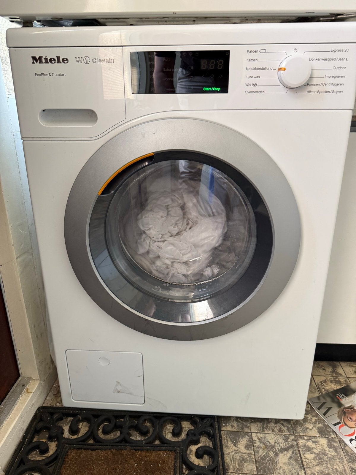 Miele W1 Classic EcoPlus & Comfort Wasmachine, Ophalen, Gebruikt, 85 tot 90 cm, 1200 tot 1600 toeren