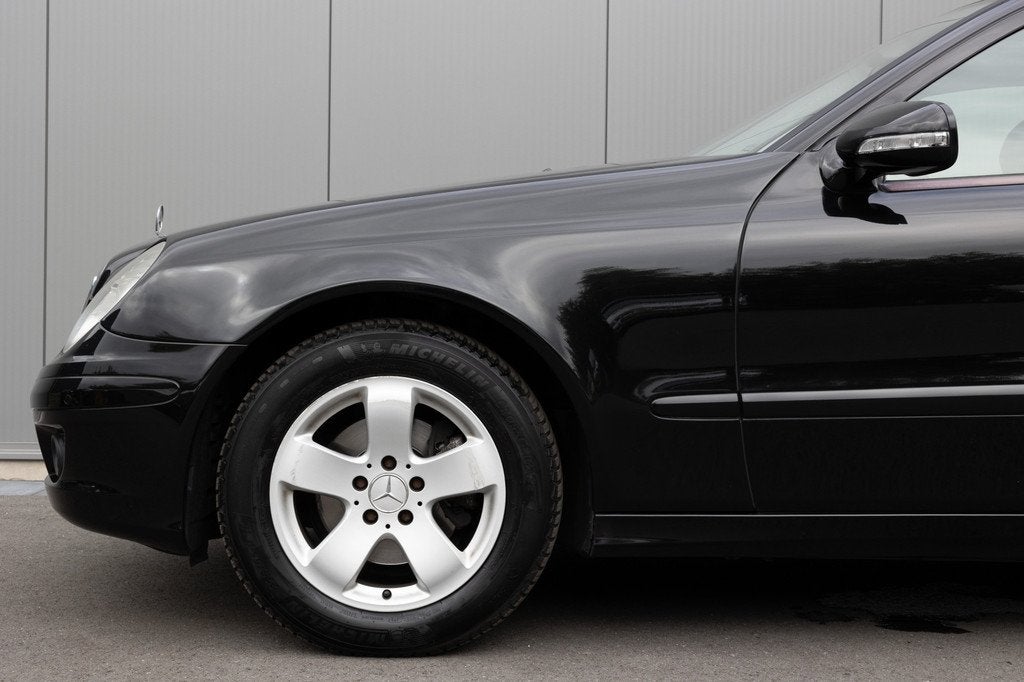 Mercedes-Benz E-Klasse Estate 200 K | NAVI | CRUISE | STOELV, Auto's, Mercedes-Benz, Automaat, Gebruikt, Zwart, 4 cilinders