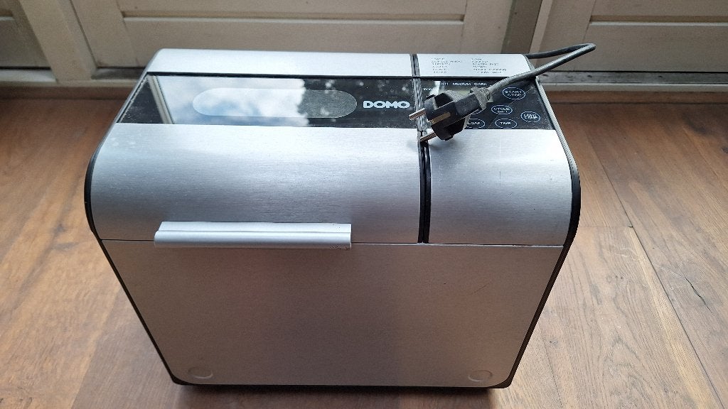 Broodbakmachine, Witgoed en Apparatuur, Broodbakmachines, Gebruikt, 800 tot 1200 gram deeg, Kijkvenster, Ophalen
