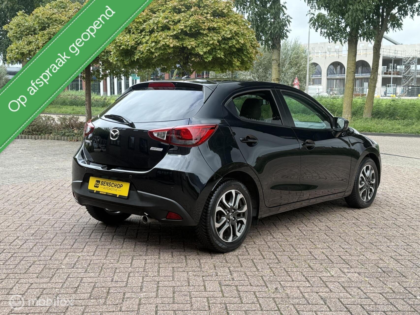 Mazda 2 1.5 Skyactiv-G GT-M Navi Carplay Leer LED HUD Stoelv, Auto's, Automatische klimaatregeling, 4 cilinders, Zwart, Leder
