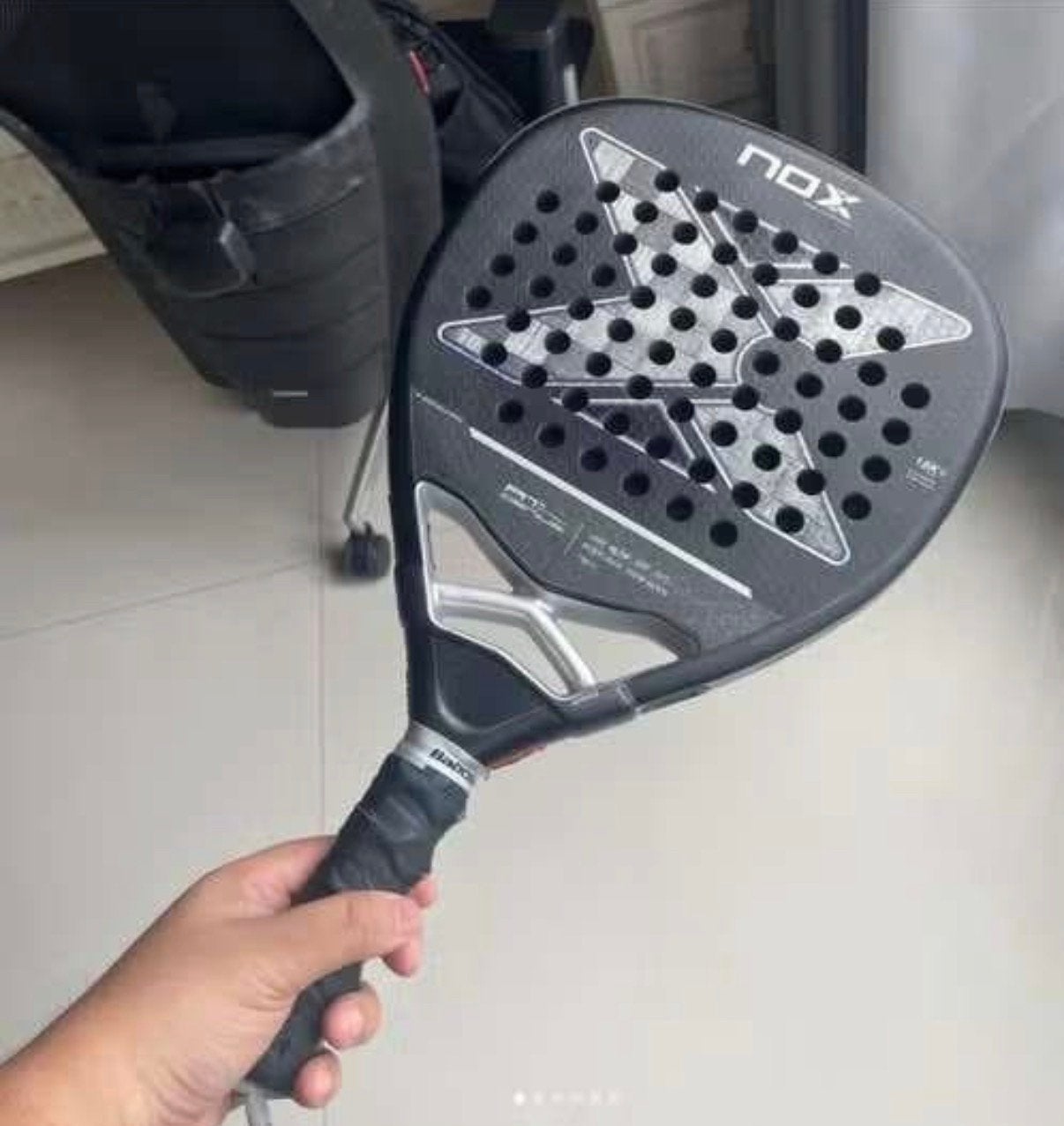 Nox Padel Racket AT10 18K Limited Edition, Sport en Fitness, Padel, Ophalen, Gebruikt, Padelracket