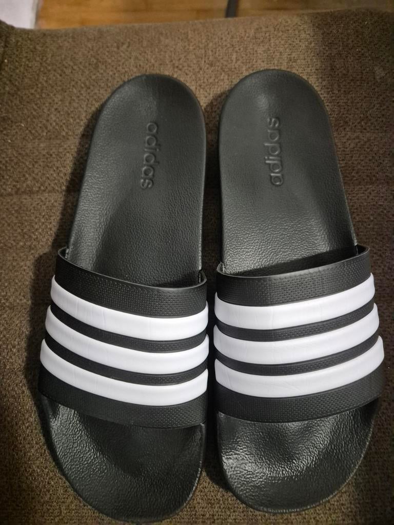 Adidas slipper 13(48), Kleding | Heren, Badmode en Zwemkleding, Ophalen of Verzenden, Overige maten, Zwart