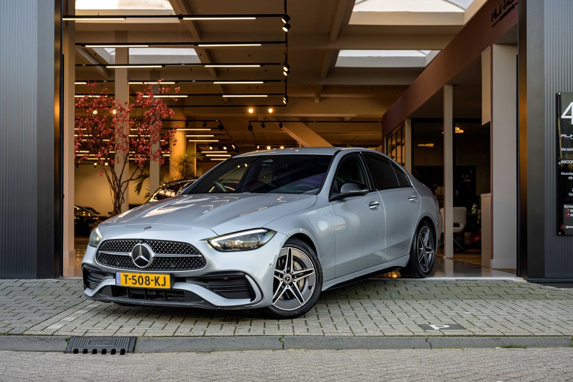 Mercedes-Benz C-klasse 300 d AMG Line|Trekhaak|360-Camera|Ca, Auto's, Automaat, Leder en Stof, Bedrijf, Sedan