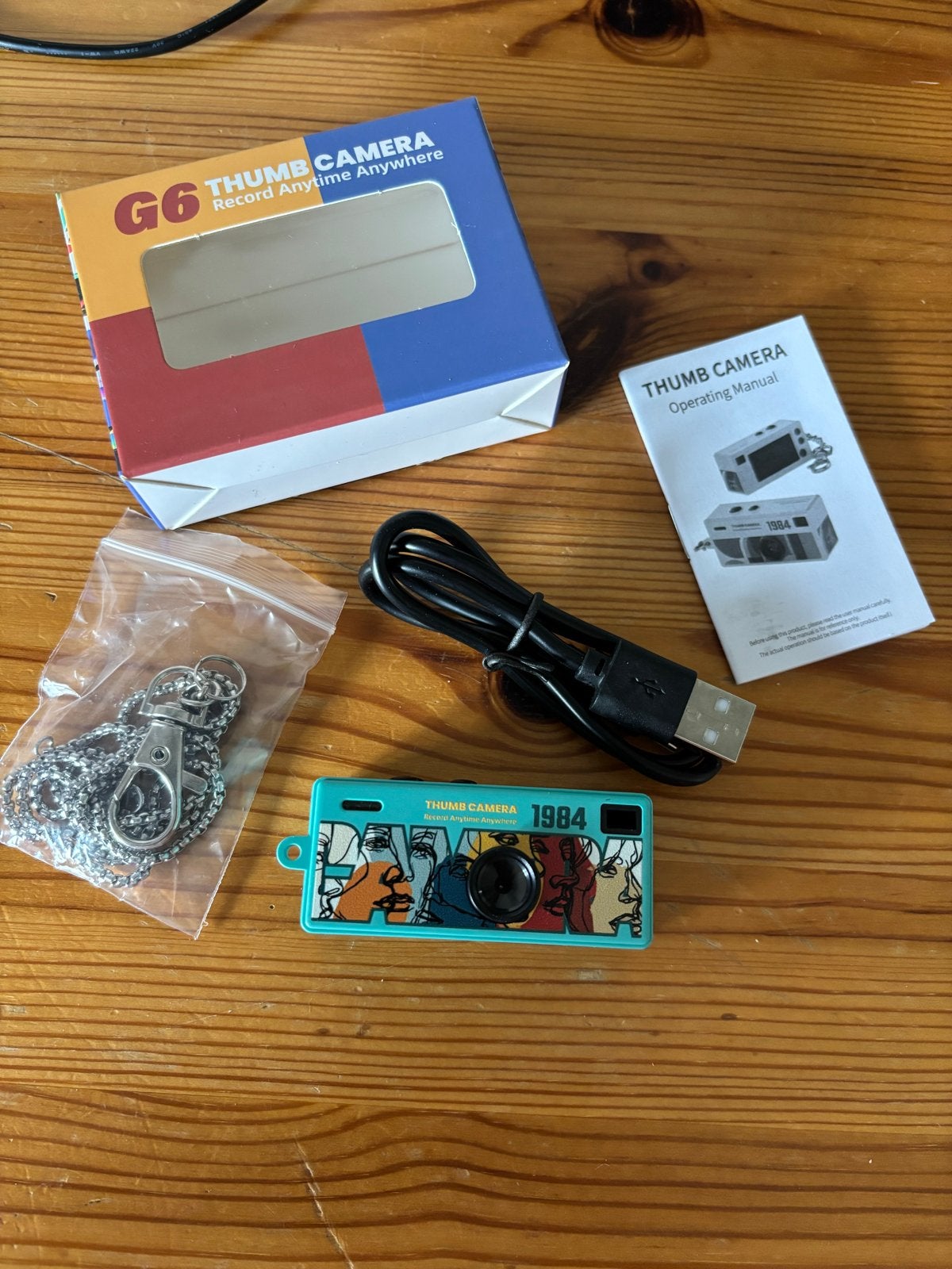 G6 Thumb Camera - Compacte Retro Stijl Camera, Handleiding, Nieuw, Ophalen of Verzenden, Geen optische zoom