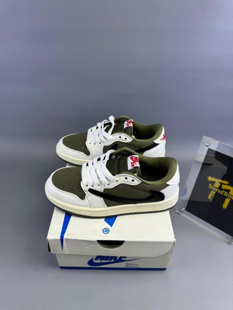 Nike travis scott maat 32, Kleding | Heren, Schoenen, Ophalen of Verzenden, Zo goed als nieuw
