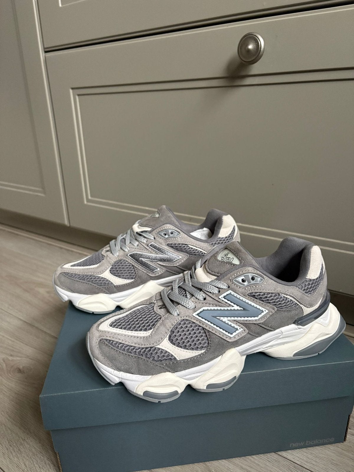 New balance 9060 39 tot 45, Ophalen of Verzenden, Zo goed als nieuw, Sneakers of Gympen