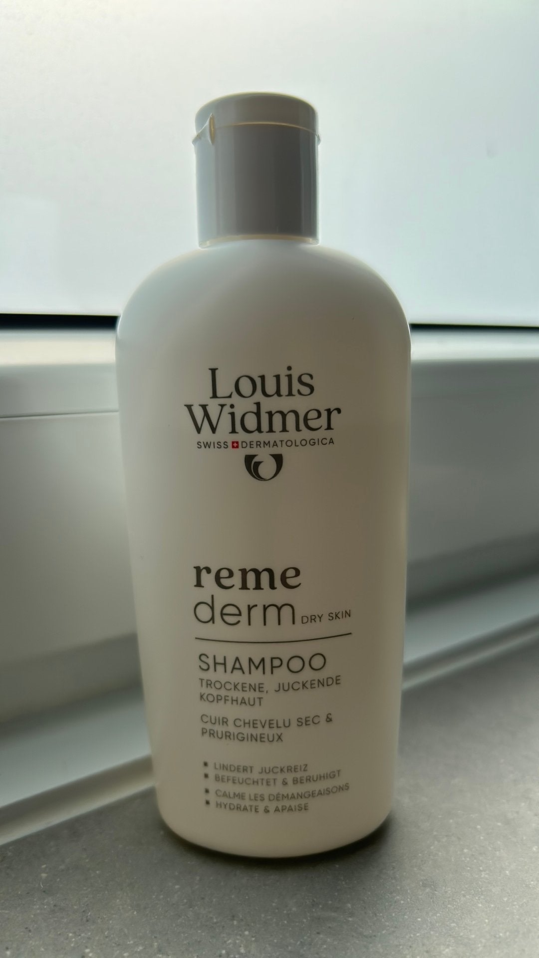 Louis Widmer haarshampoo remederm, Ophalen of Verzenden, Nieuw, Shampoo of Conditioner