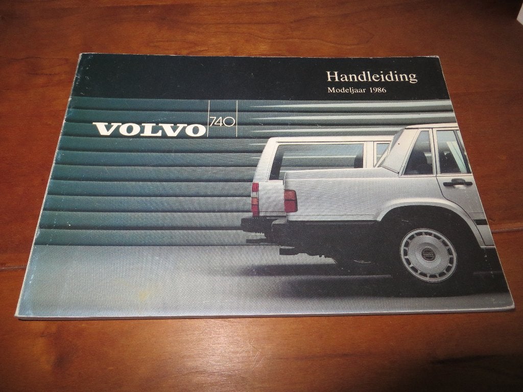 Instructieboek Volvo 740 sedan, Volvo 740 Estate 1985 - 1986, Ophalen of Verzenden