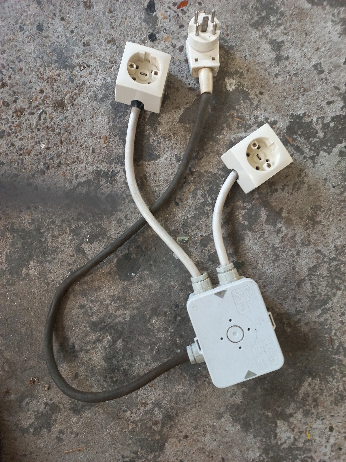 Perilex stekkerdoos met twee stopcontacten, Doe-het-zelf en Verbouw, Ophalen of Verzenden, Gebruikt, Attema, Stekkerdoos