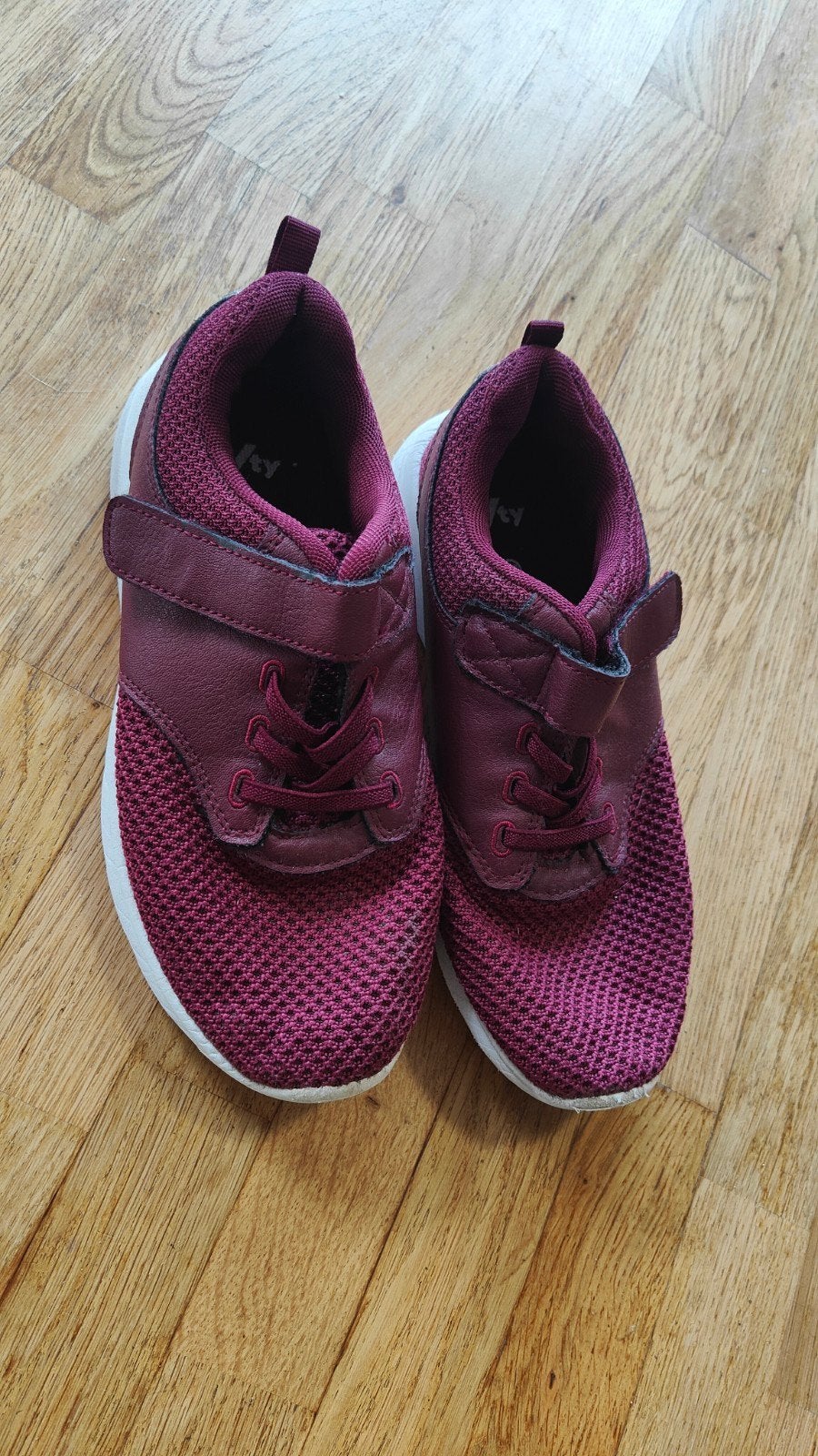 bordeaux rode Vty sneakers maat 38 sportschoenen schoenen, Kleding | Dames, Vty, Overige kleuren, Ophalen of Verzenden, Sneakers of Gympen