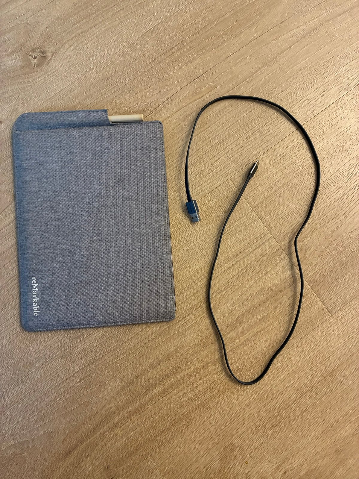reMarkable 2 e-reader met hoes en pen, Touchscreen, Zo goed als nieuw, 10 inch of meer, 8 GB