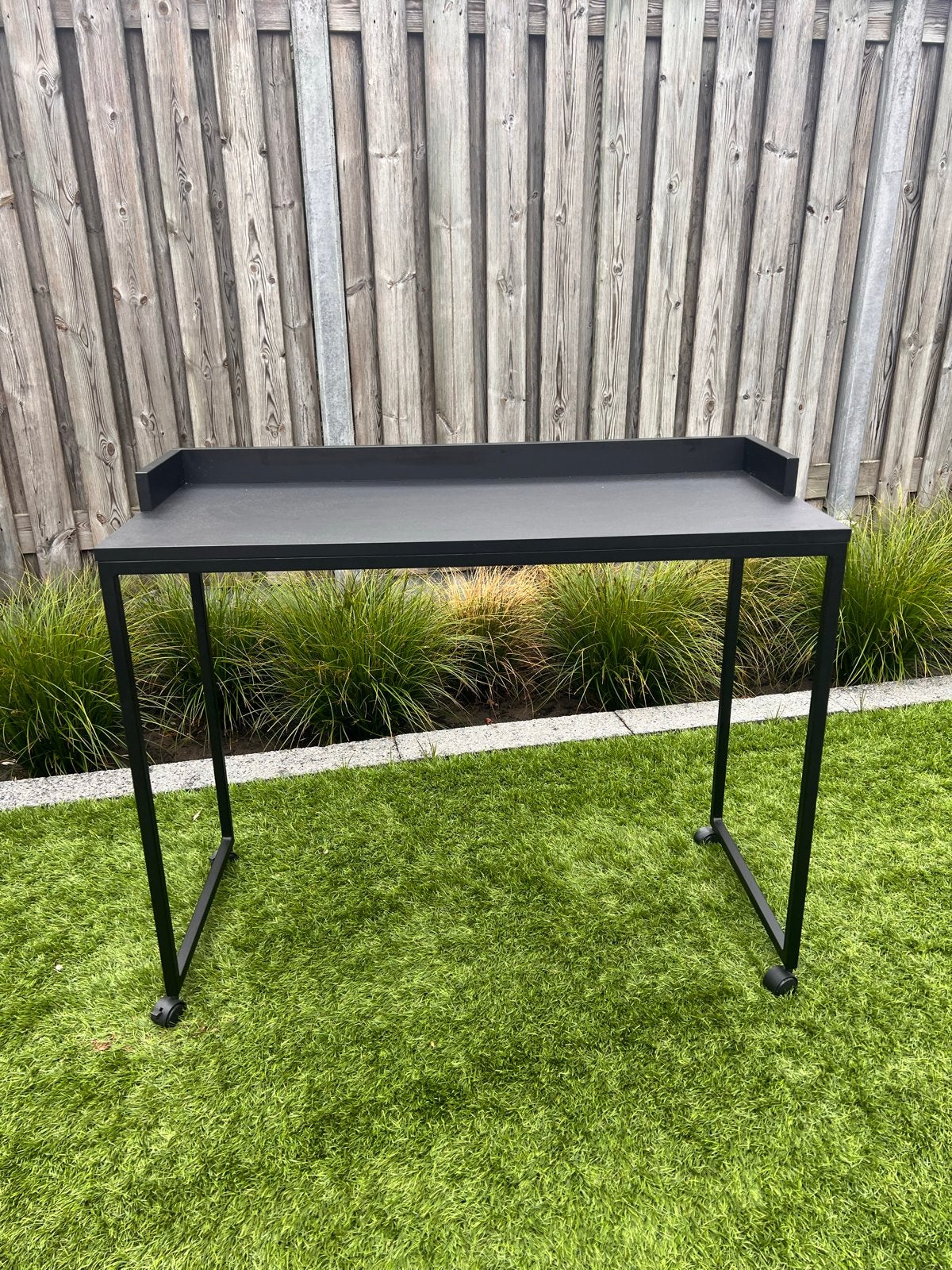 Bureau/tafel boven bed (op wieltjes en rem), Ophalen, Gebruikt, Metaal of Aluminium, 75 cm of meer