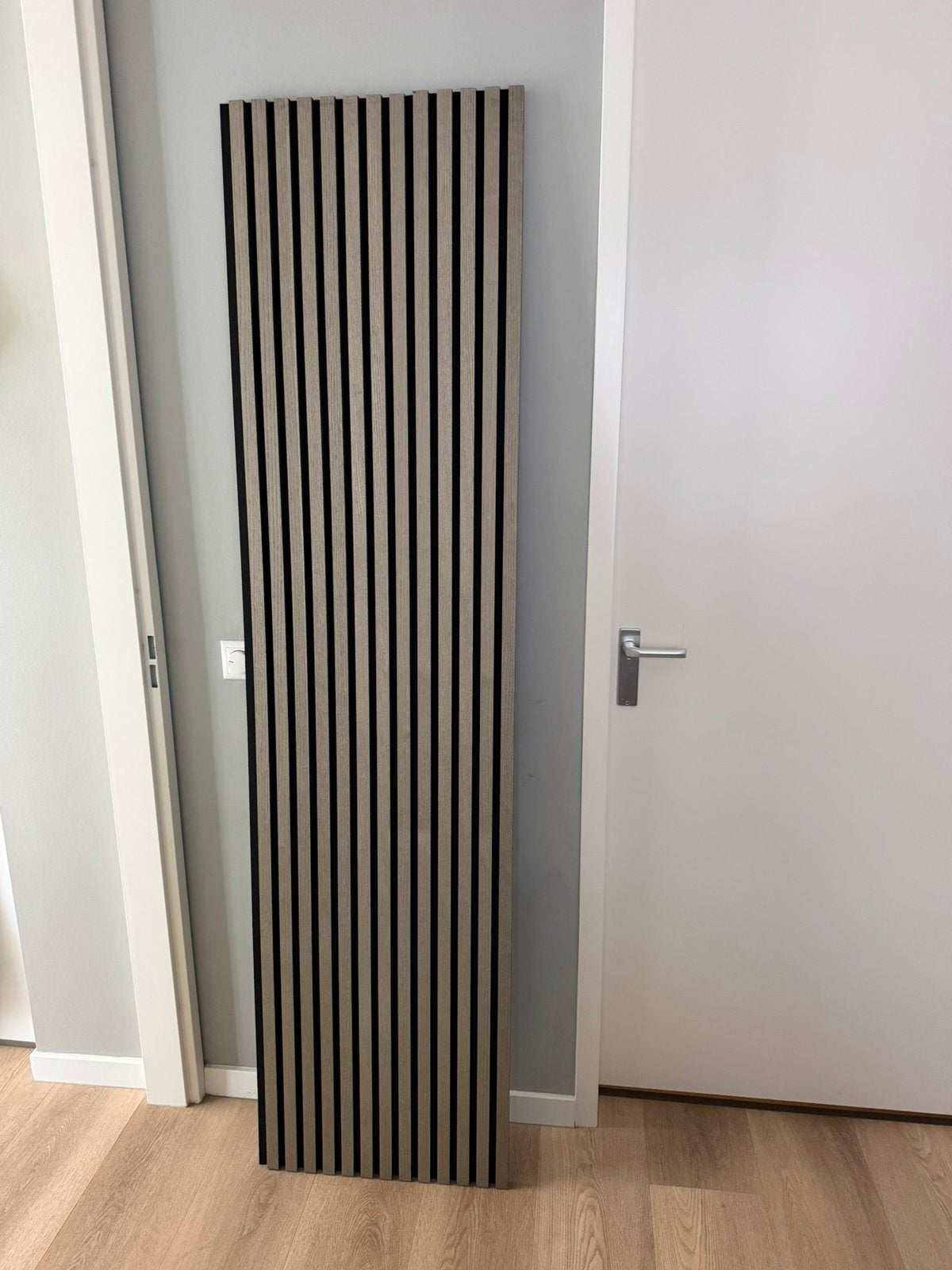 Restant lattenwand Silentlines grijs eiken 205x52,6 cm, Ophalen, Zo goed als nieuw