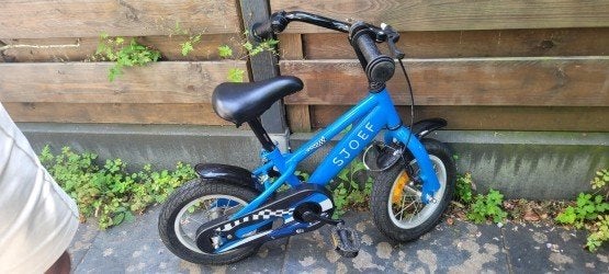 SJOEF 12 inch kinderfiets blauw + zijwieltjes, Fietsen en Brommers, Ophalen, Terugtraprem, Zijwieltjes, Sjoef