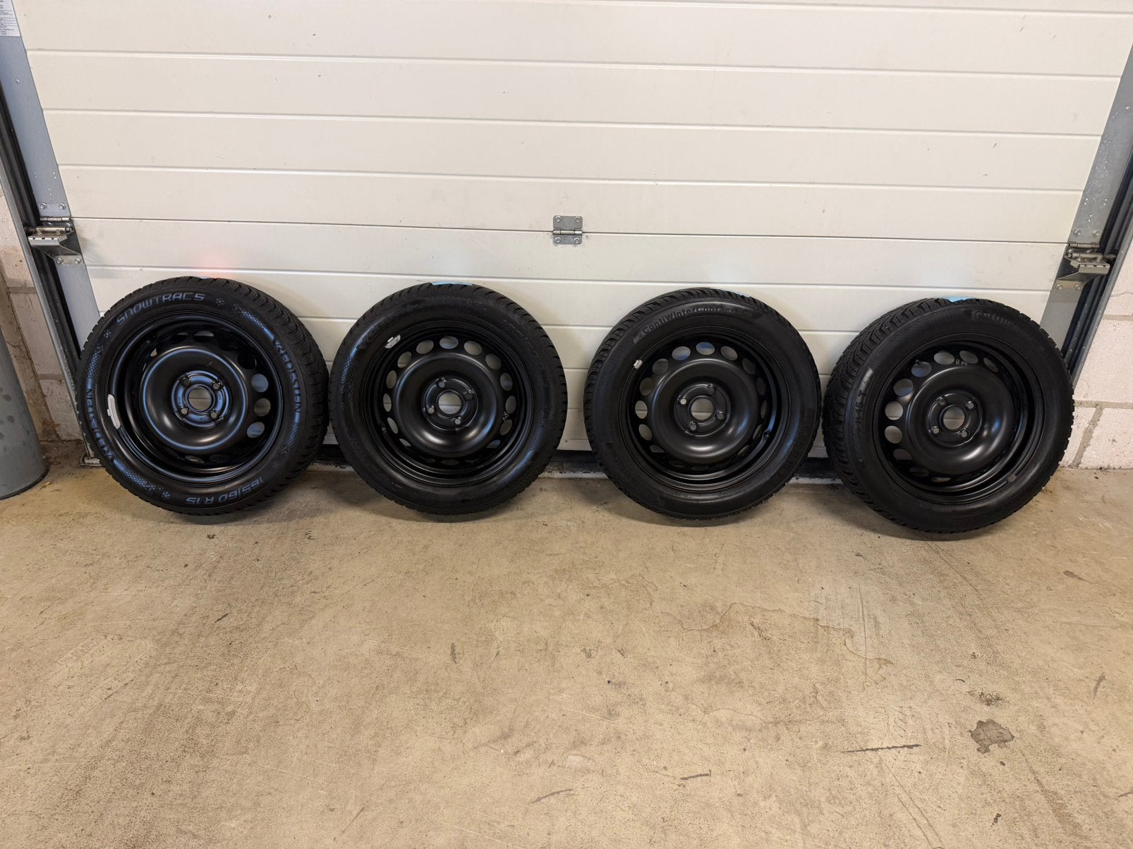 Winterbanden Toyota Aygo 15 inch !! Zeer nette staat !!, Auto-onderdelen, Banden en Velgen, Ophalen, 15 inch, Band(en), 185 mm