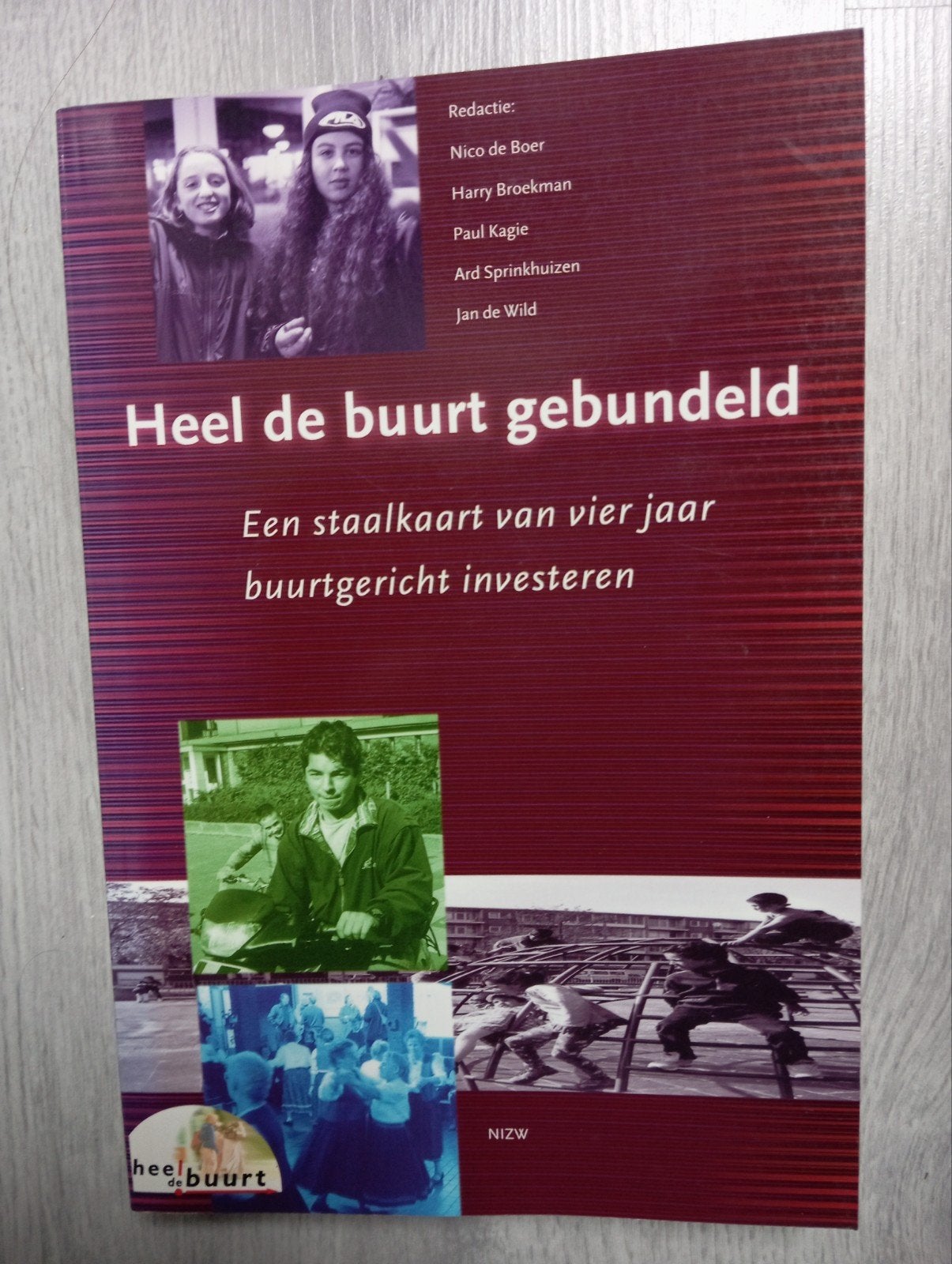 Boek heel de buurt gebundeld, Ophalen of Verzenden