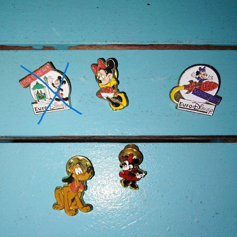 Kleine speldjes uit Euro Disney 4 stuks, Ophalen, Overige figuren, Gebruikt, Overige typen