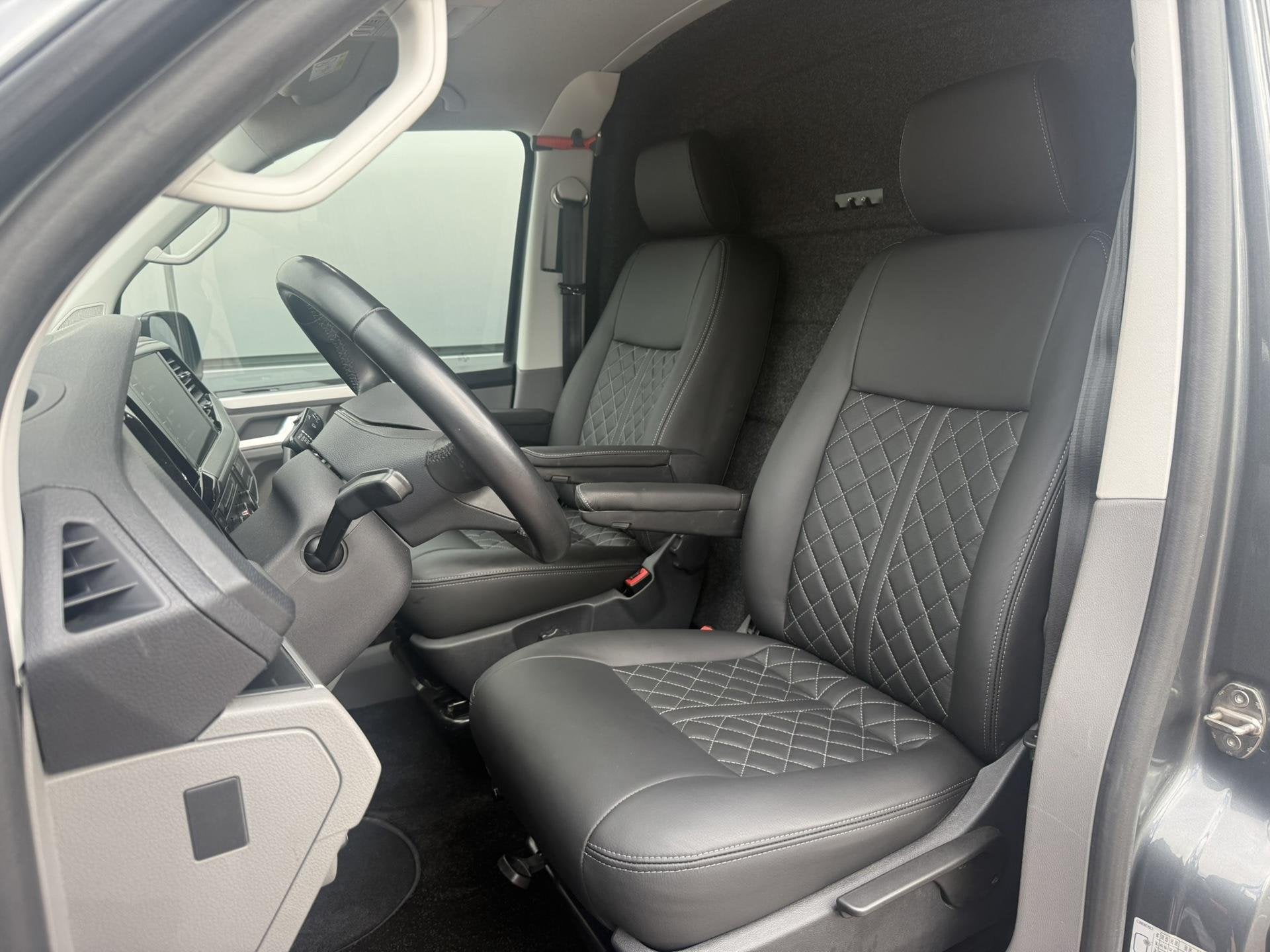 Volkswagen Transporter 2.0 TDI 150 PK DSG 28 Bulli 2 x Schui, Auto's, Stof, 4 cilinders, Volkswagen, 2500 kg