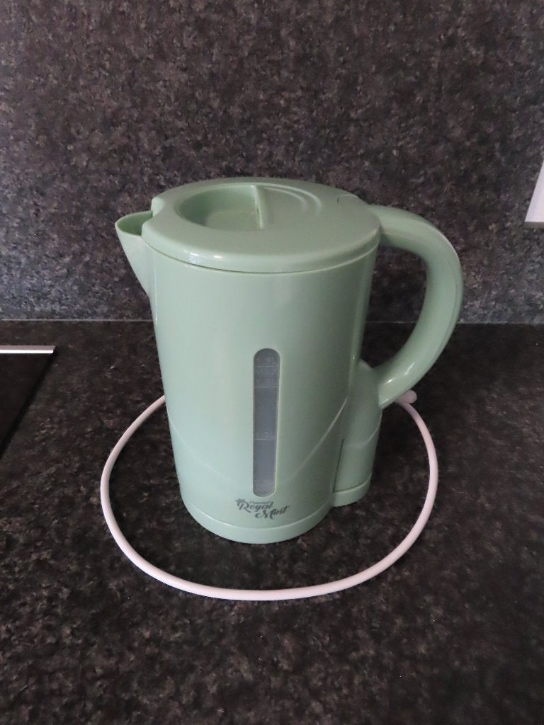 Waterkoker, 1,7 liter, zachtgroen,Bestron, izgst, Witgoed en Apparatuur, Waterkokers, 1 tot 2 liter, Ophalen of Verzenden, Gebruikt
