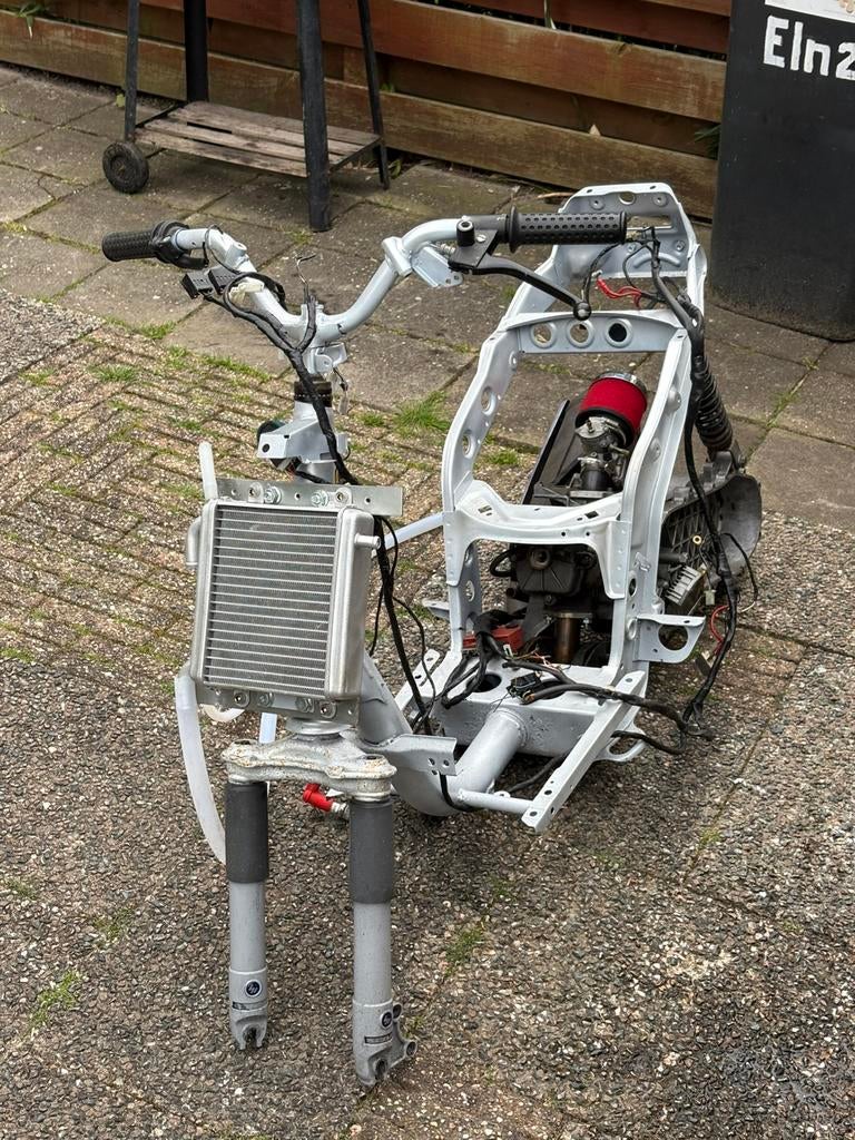 Scooter + veel onderdelen (Hexagon / Aerox / 70cc setup), Fietsen en Brommers, Fietsen | Driewielfietsen, Zo goed als nieuw, Ophalen of Verzenden