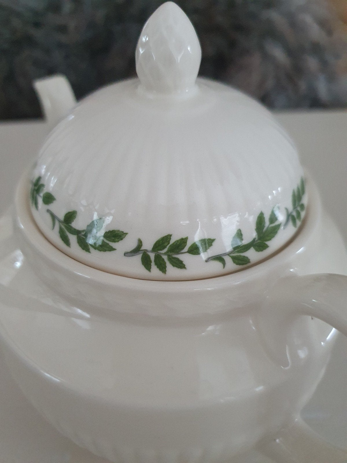 Wedgwood Queen's Ware Edme Theepot - Klassiek en Elegant, Huis en Inrichting, Keuken | Servies, Ophalen of Verzenden, Zo goed als nieuw
