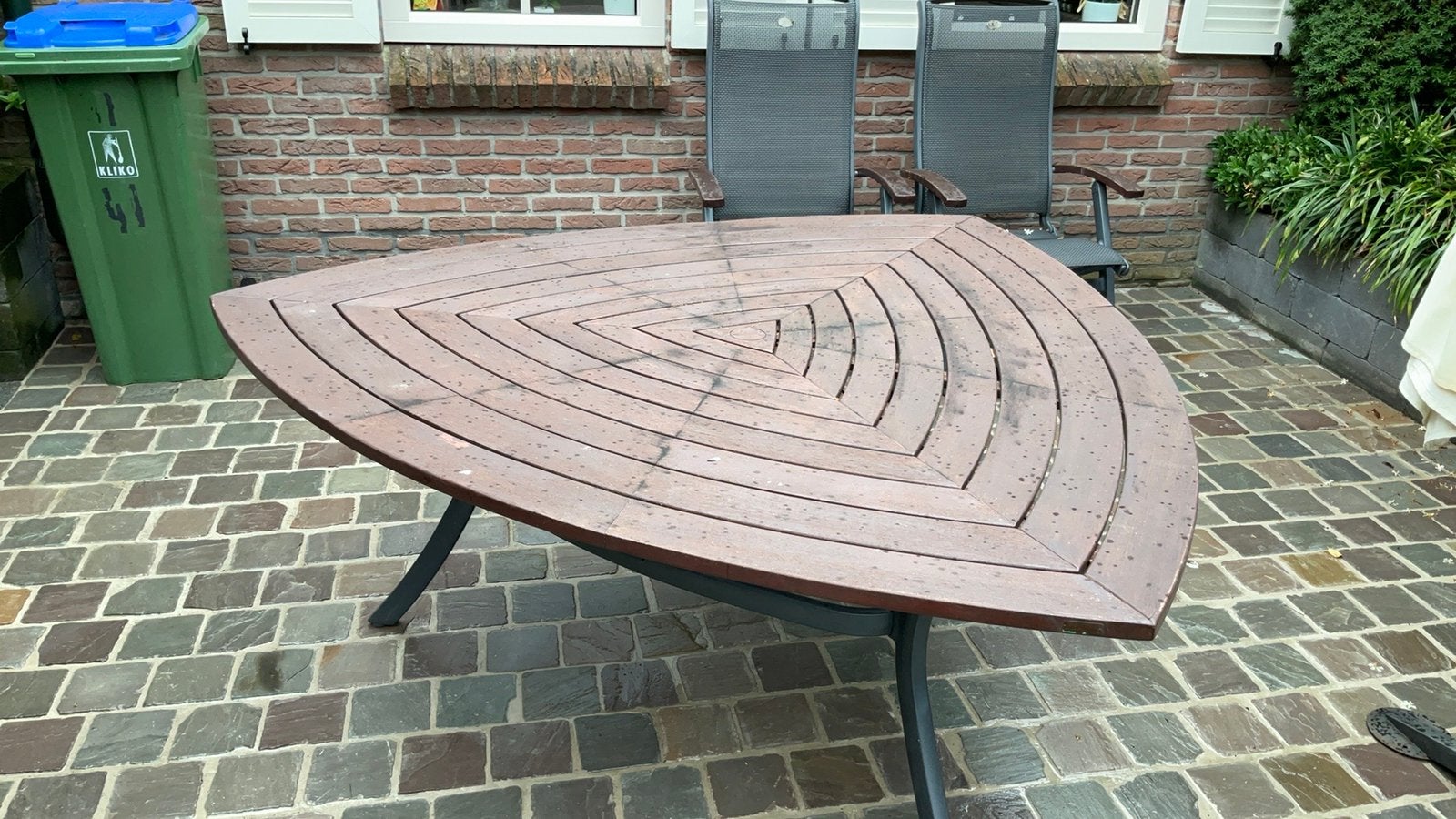 Tuintafel Hartman, Ophalen, Gebruikt, Ovaal, Hout