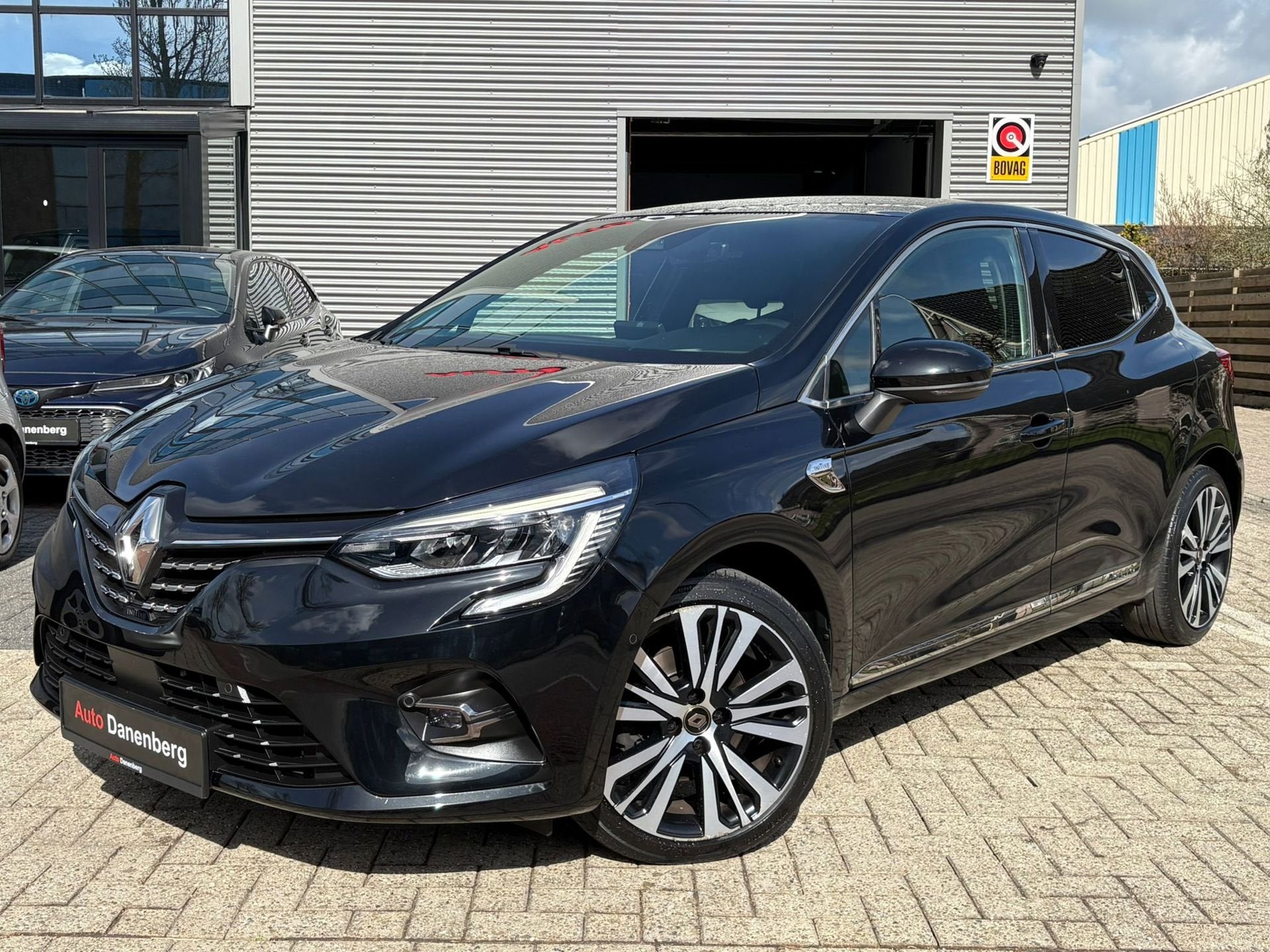 Renault Clio 1.3 TCe Initiale Paris LEER!CAMERA!BOL-VOL! GAR, Auto's, Renault, Automatische klimaatregeling, 15 km/l, Zwart, 4 cilinders