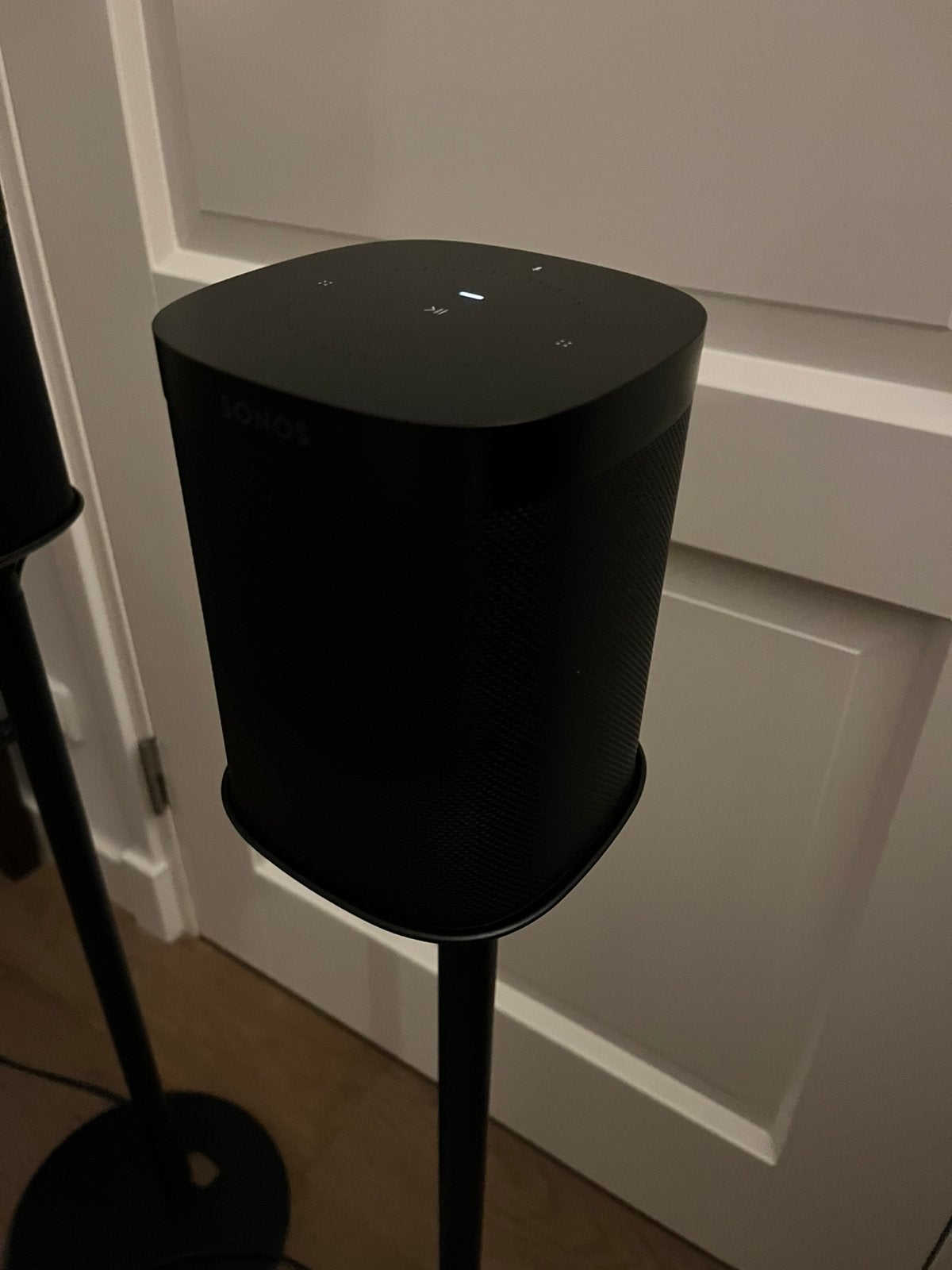 Foto 6 van Set van 2 stuks Sonos One Gen2 inclusief standaards.