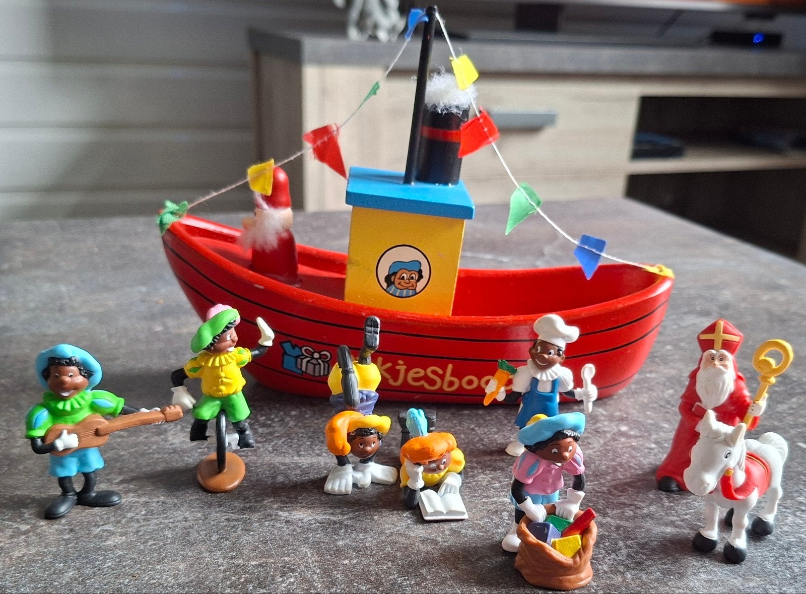 Vero Pakjesboot 12 + 8 Blokker Sinterklaas en piet figuren, Ophalen of Verzenden