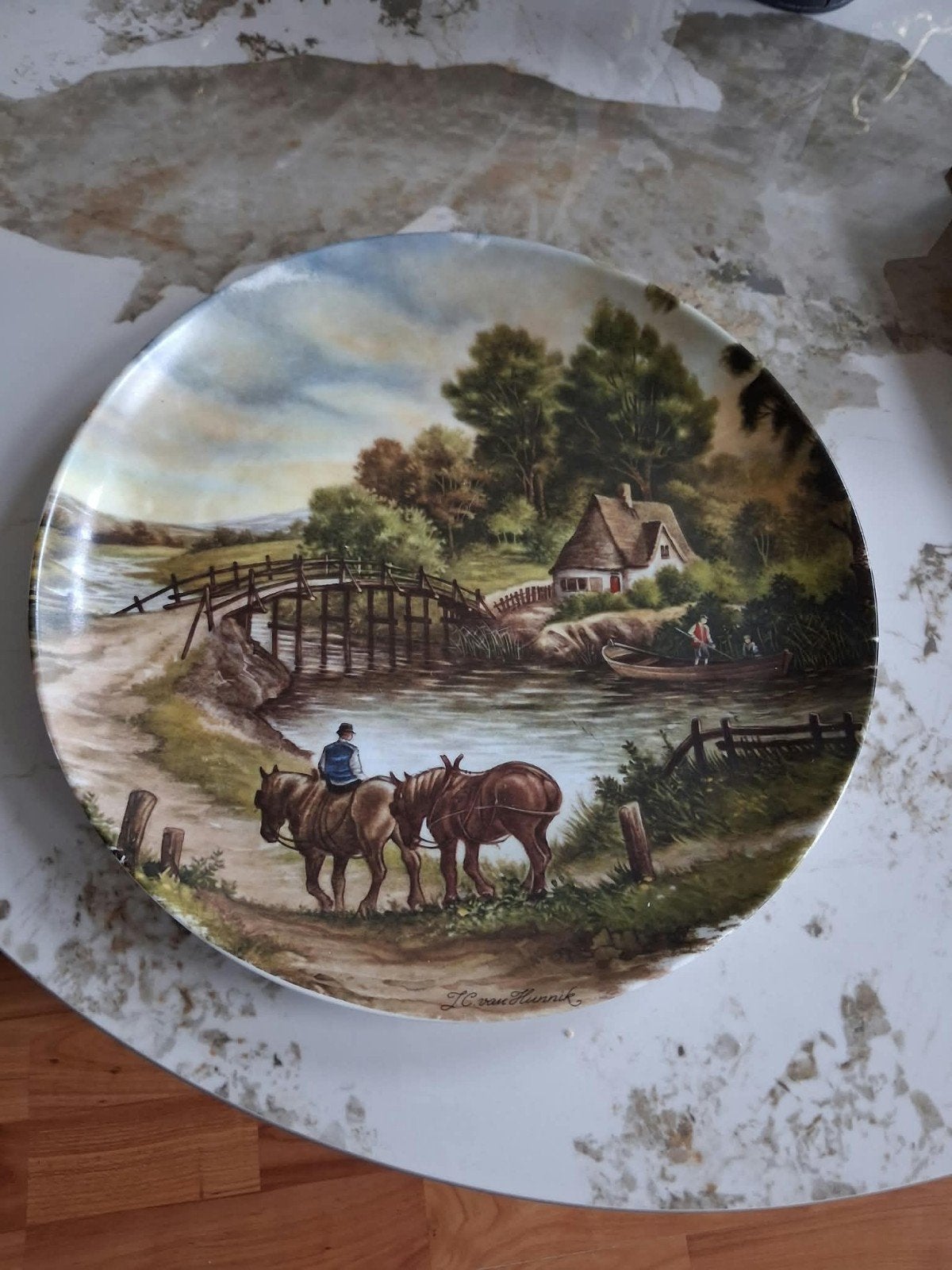 Decoratieve Wandbord met Landschap van J.C. van Hunnik, Antiek en Kunst, Ophalen