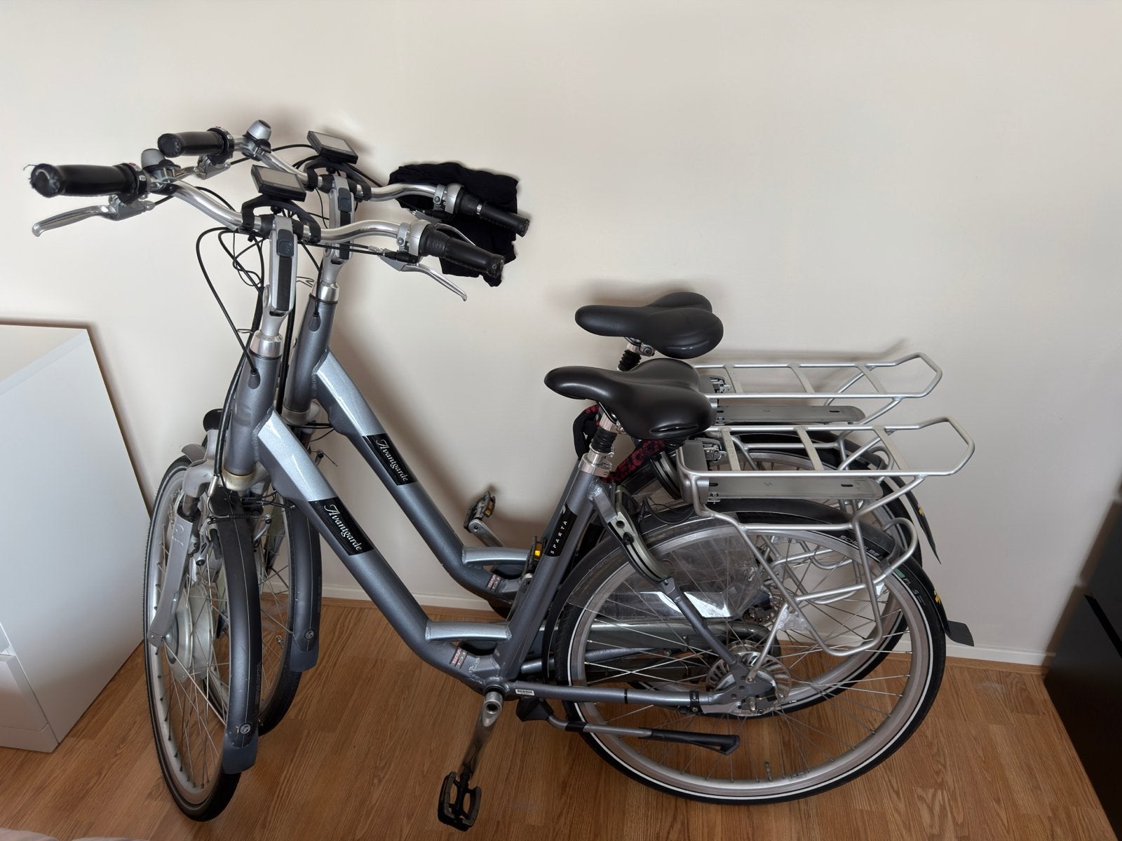 Set damesfietsen Sparta Avantgarde Elektrisch (accu’s defect, Fietsen en Brommers, Fietsen | Dames | Damesfietsen, Ophalen, Sparta