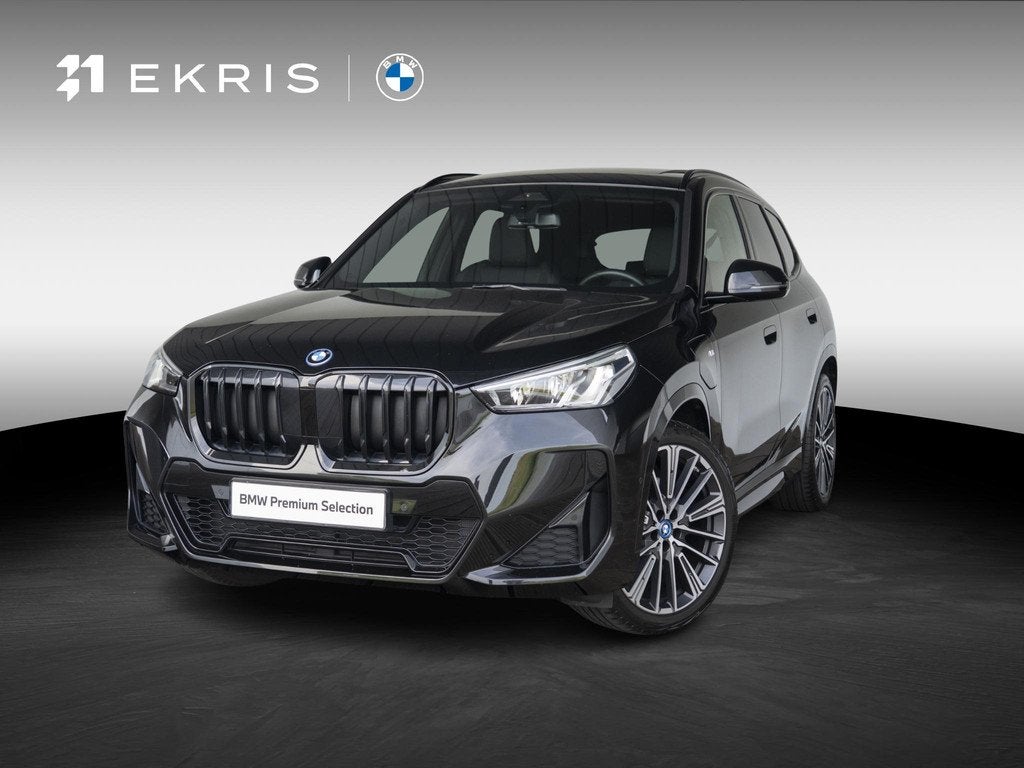 BMW X1 xDrive25e | M Sportpakket | Travel Pack | Achteruitri, Auto's, BMW, Gebruikt, Bedrijf, Vierwielaandrijving, Hybride Elektrisch/Benzine