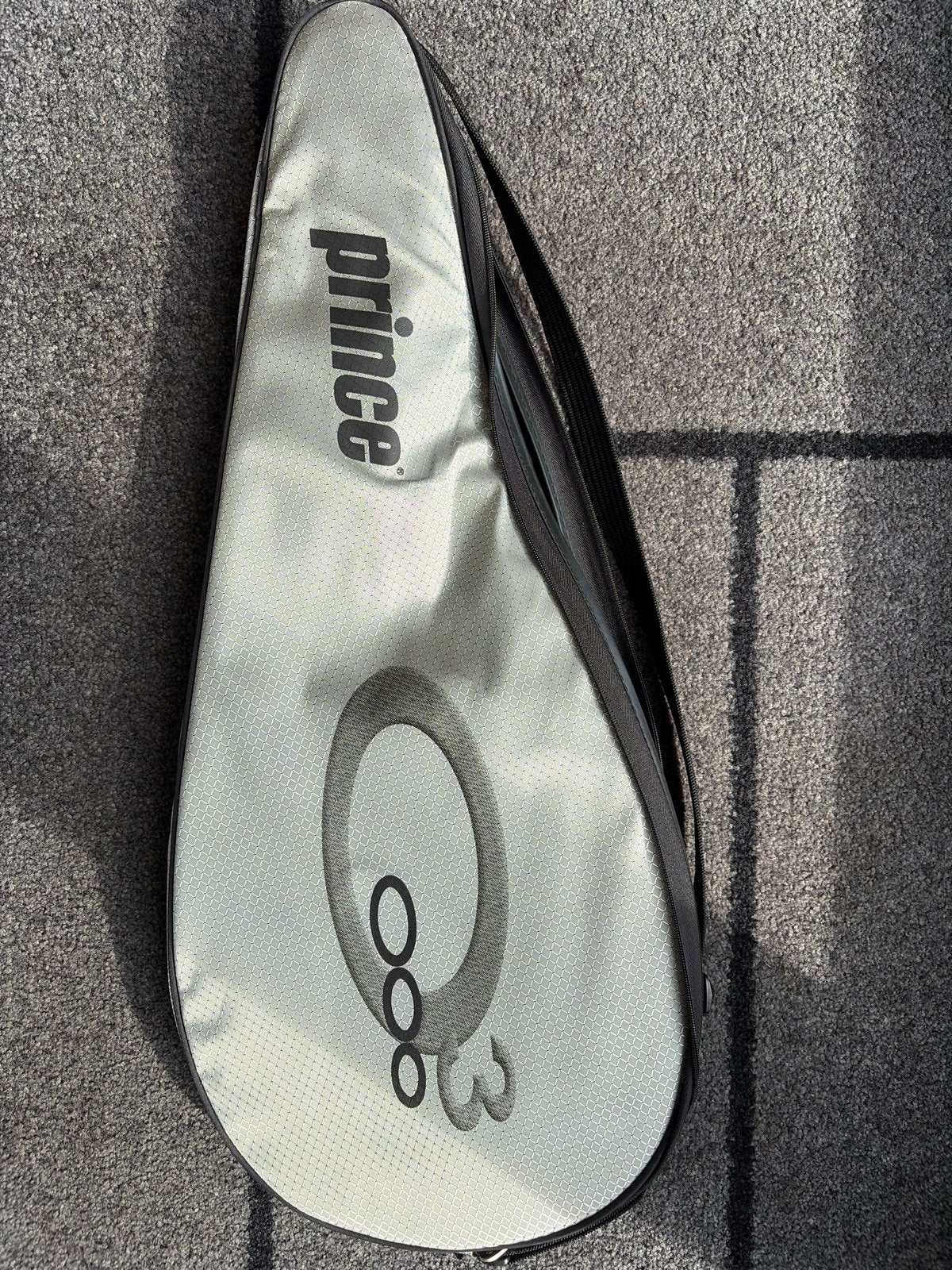 Prince O3 Tennis Racket Hoes - Zwart/Grijs, Sport en Fitness, Ophalen of Verzenden, Zo goed als nieuw, Tas, Prince