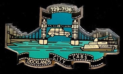 Docklands City Cabs pin, Verzenden, Nieuw, Stad of Land, Speldje of Pin