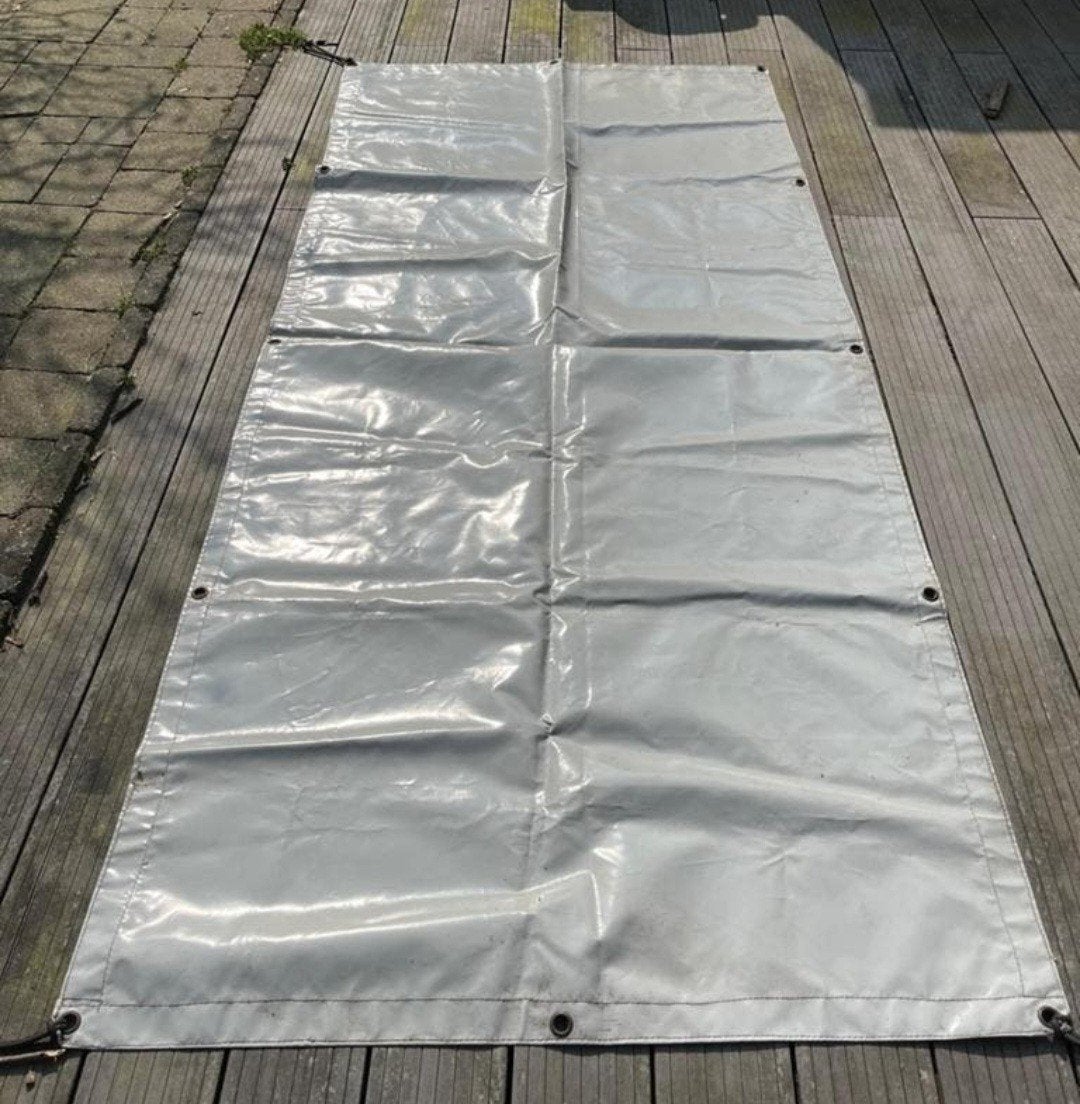 Stevig grijs afdekzeil 272x122 cm, Ophalen, Gebruikt, Minder dan 5 m², Zeil