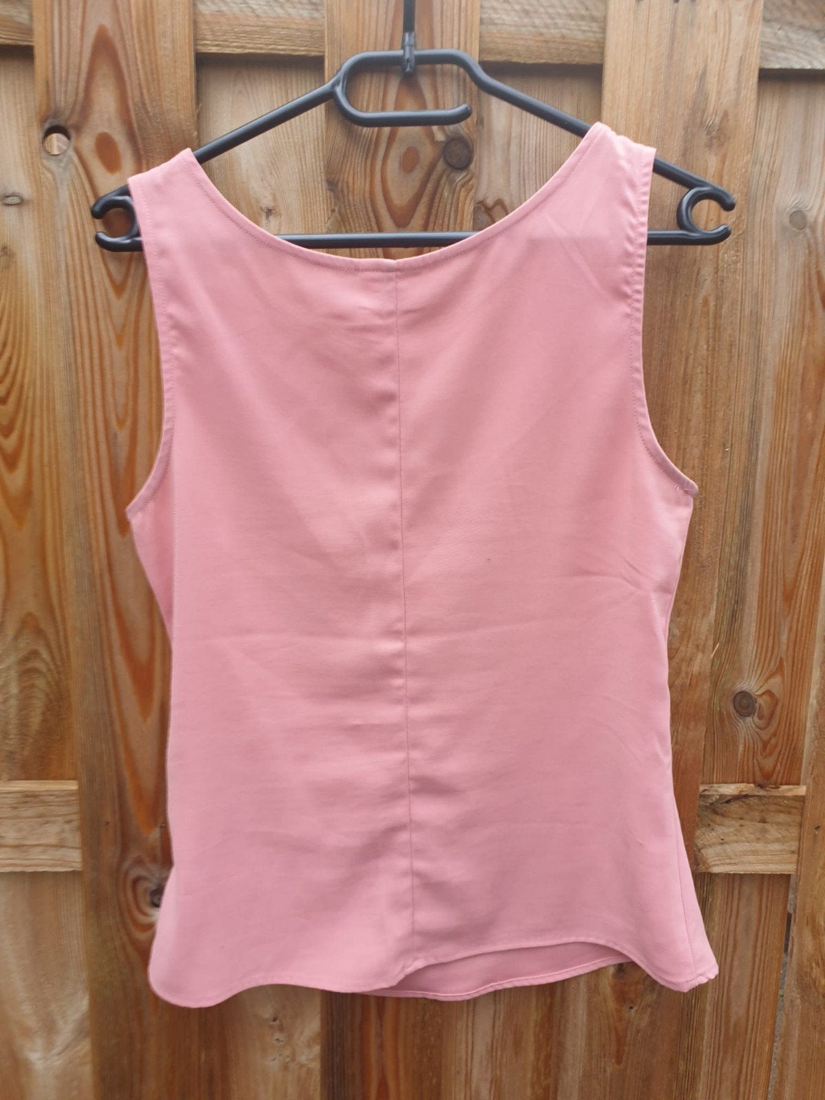 roze topje maat 34, Kleding | Dames, Ophalen of Verzenden, Zo goed als nieuw, Roze, Zonder mouw