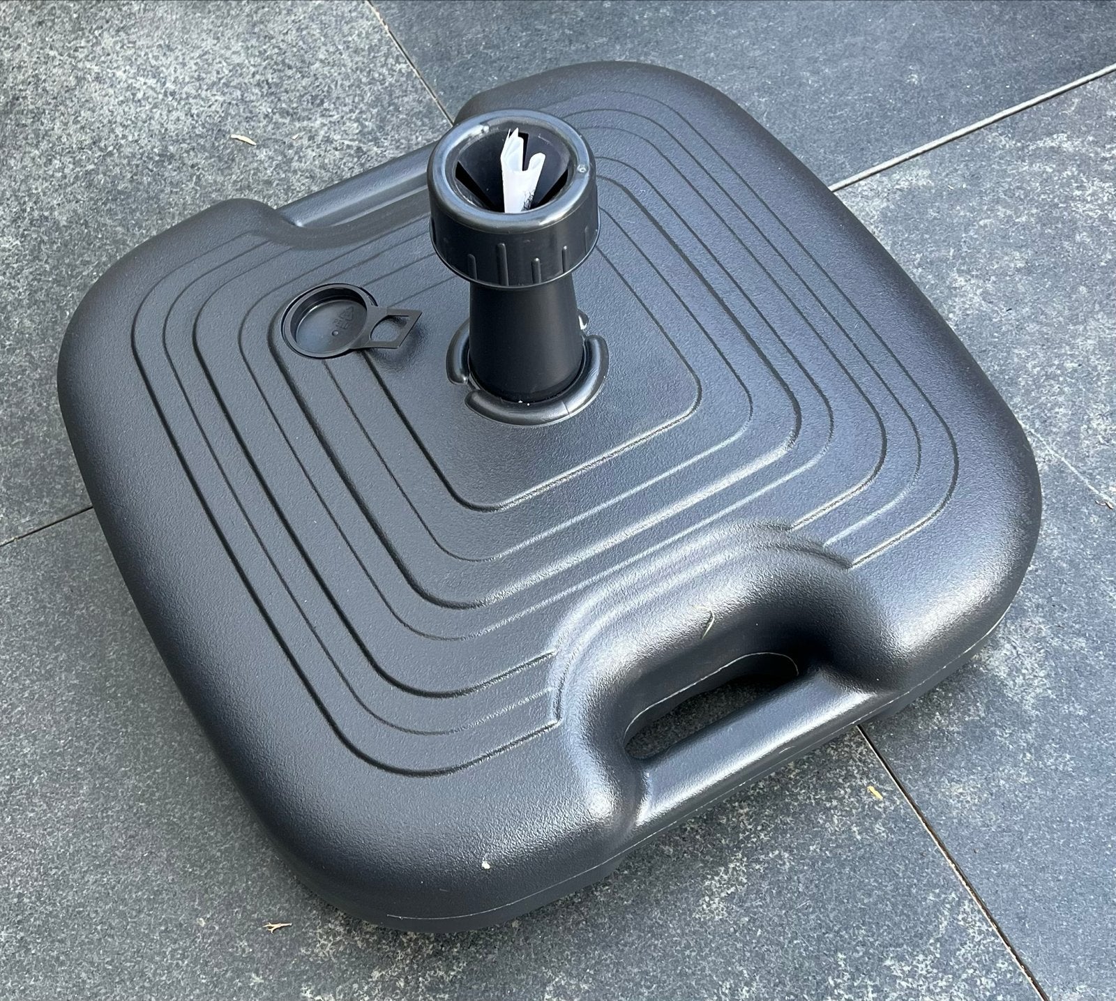 Parasolvoet - Zwart, vulbaar met water of zand, Ophalen, Gebruikt, Minder dan 1 meter, Parasolvoet