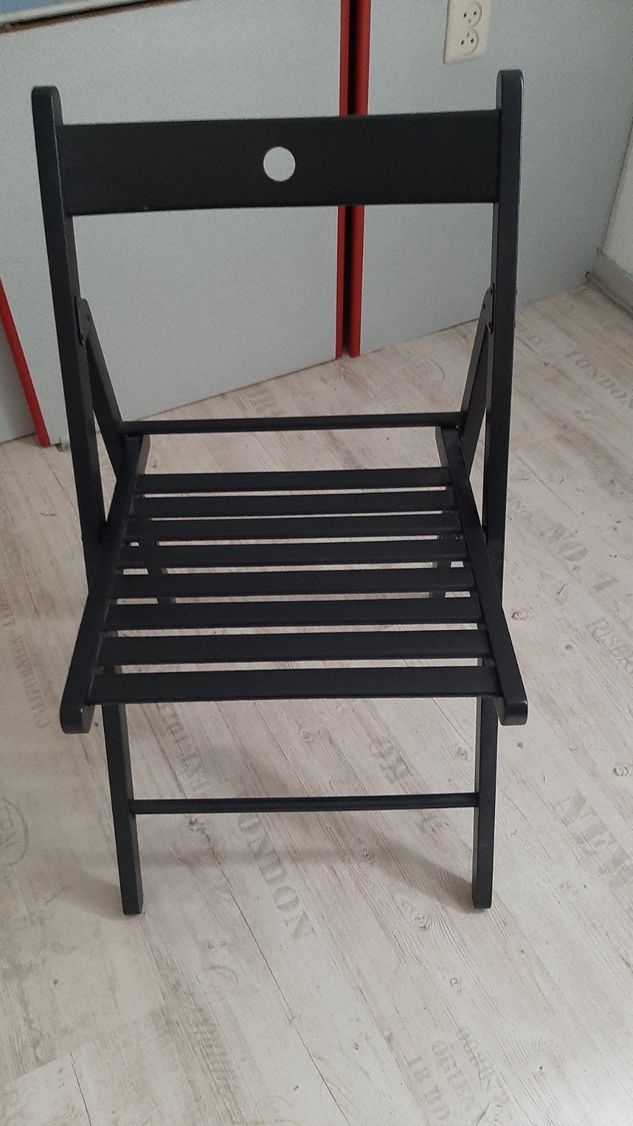 zwarte stoel inklapbaar €4,95, Huis en Inrichting, Ophalen, Zwart, Nieuw, Modern, Praktisch