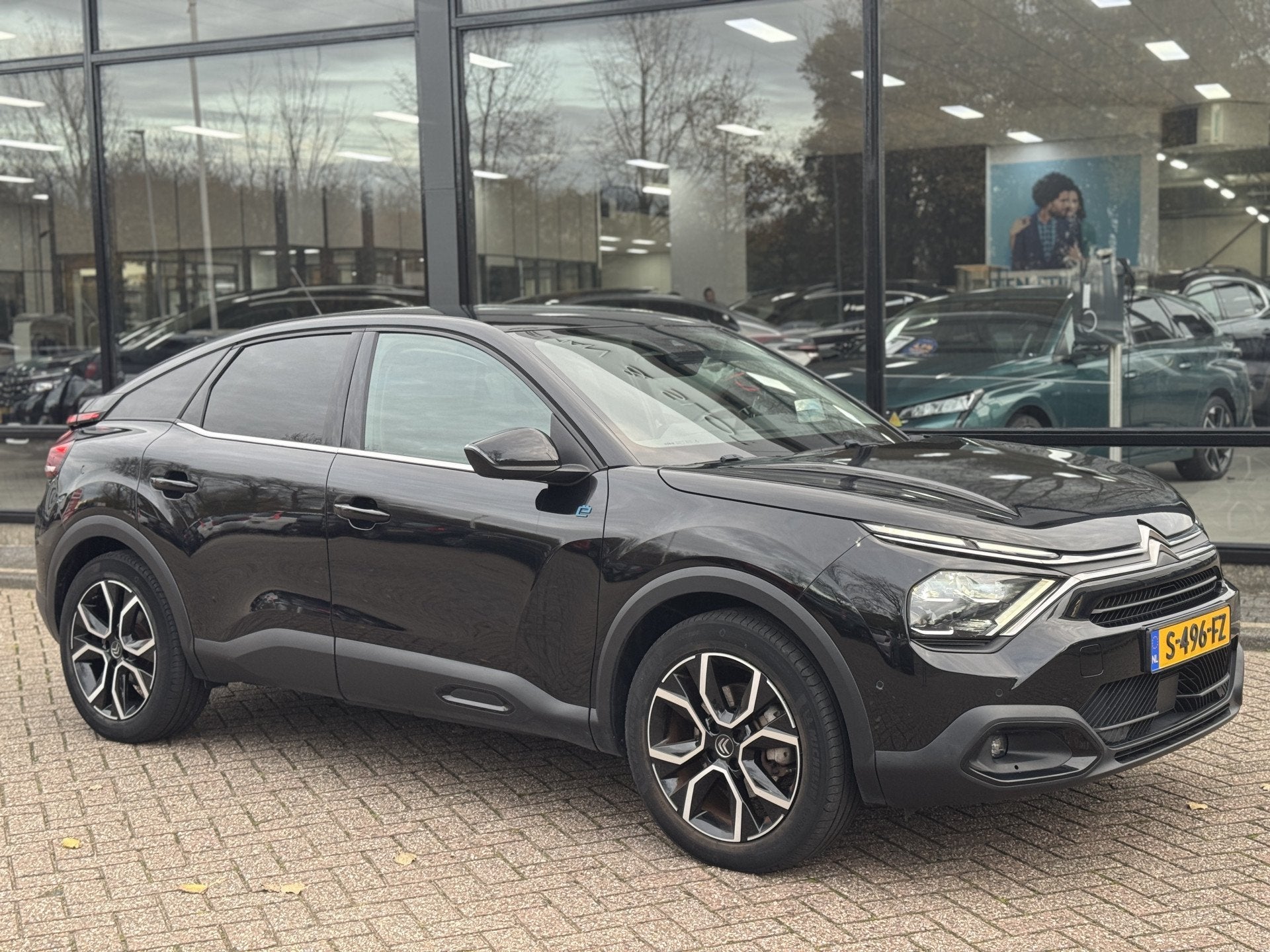 Citroën Ë-C4 Shine 50 kWh Trekhaak|Leder|Full options|Blac, Auto's, Dealer onderhouden, 136 pk, Gebruikt, Zwart