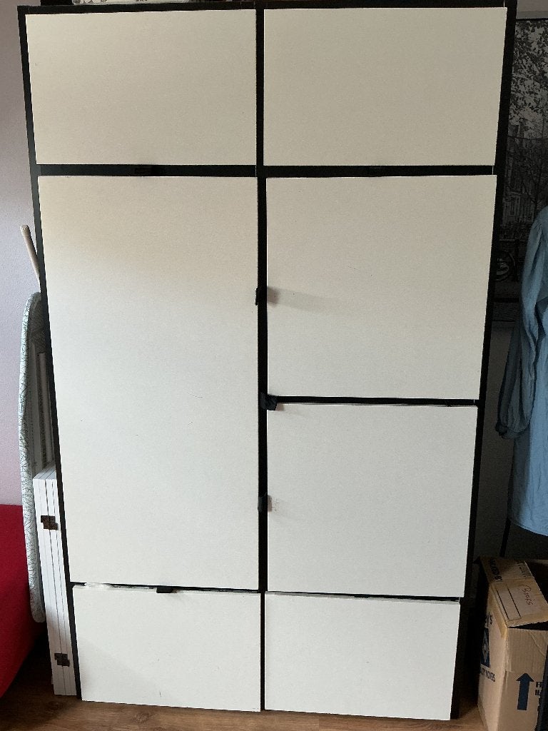 IKEA VISTHUS kledingkast zwart-wit, Huis en Inrichting, Kasten | Kledingkasten, Ophalen, Gebruikt, 100 tot 150 cm, 200 cm of meer