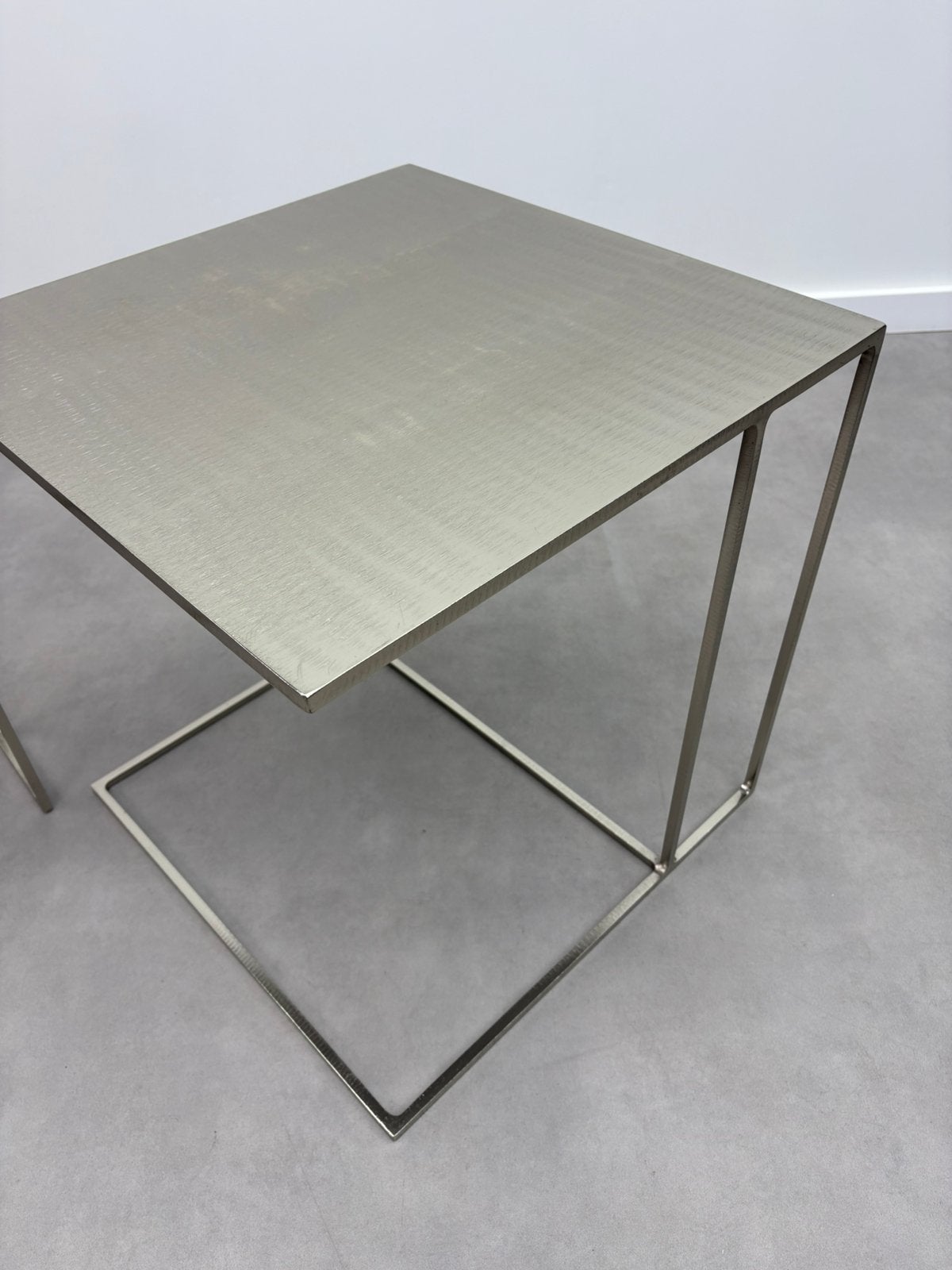 Foto 8 van 2x Originele Minotti Leger bijzettafels Rodolfo Dordoni 90’