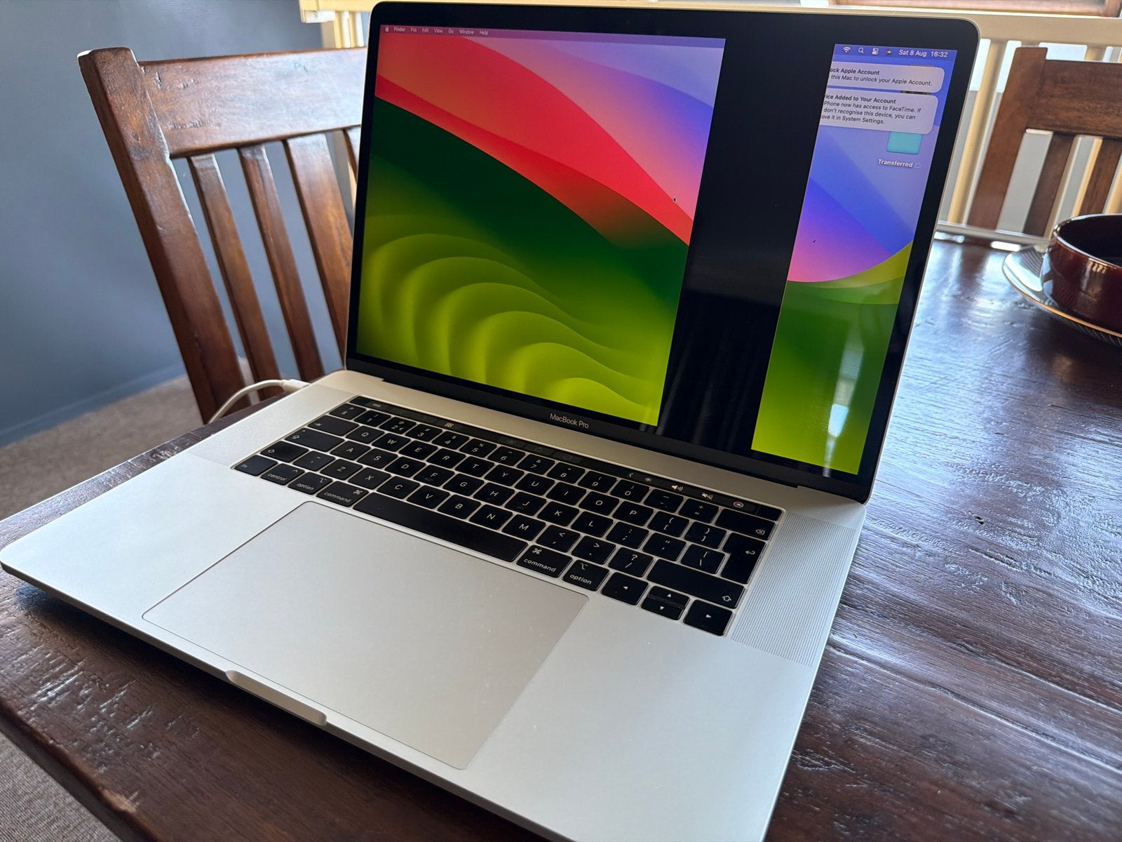 Apple MacBook Pro 2018, 15-inch - Schermprobleem, Computers en Software, Apple Macbooks, Gebruikt, 256 GB, 2 tot 3 Ghz, 15 inch