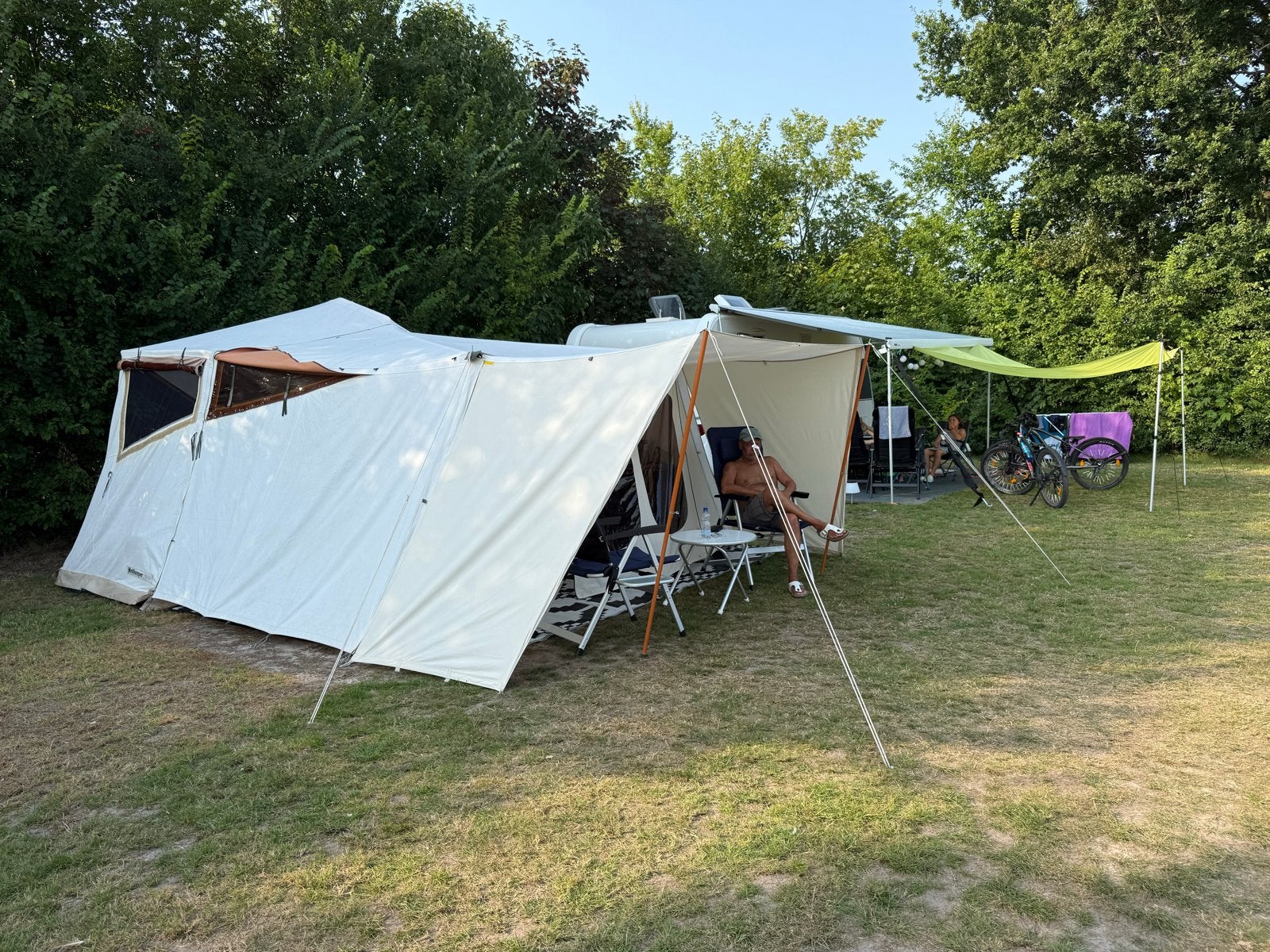 Holtkamper vouwwagen met fietsendrager en voortent, Ophalen, Beige, Tot en met 2, Holtkamper