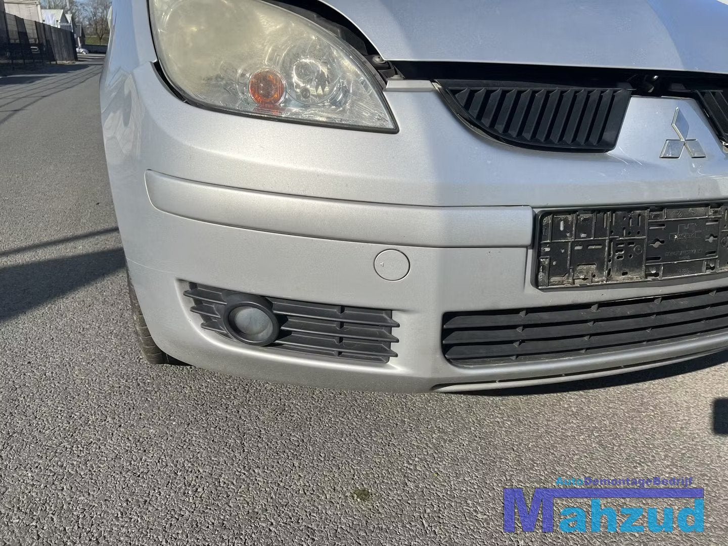 Mitsubishi colt 6 voorbumper bumper grille rooster 2004-2014, Auto-onderdelen, Info@mitsubishi-motors.com, Gebruikt, Voor, Mitsubishi Motors Corporation