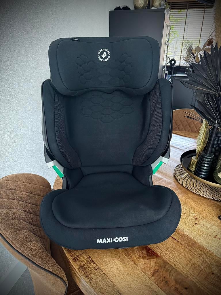 Maxi-Cosi Kore Pro i-size (zwart), Kinderen en Baby's, Autostoeltjes, Ophalen, 15 t/m 36 kg, Zijbescherming, Zo goed als nieuw